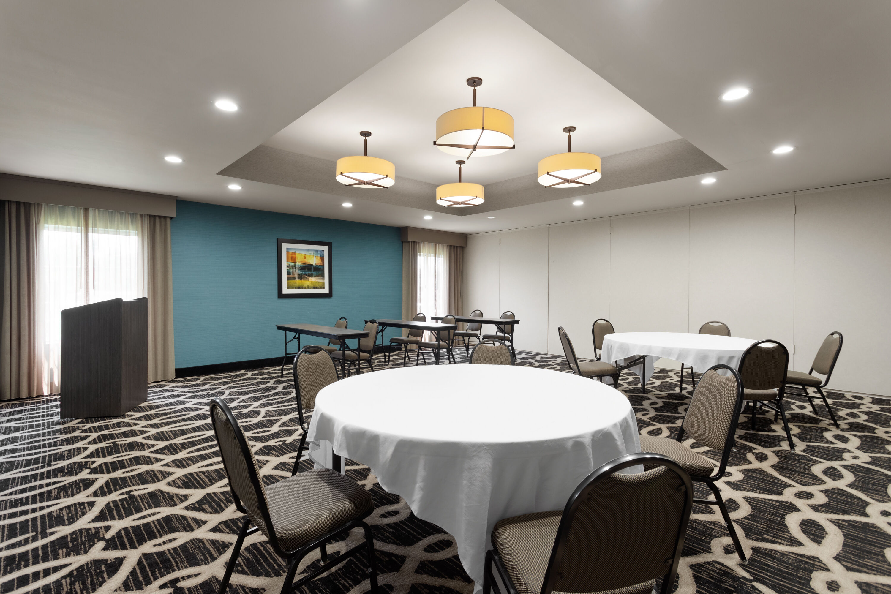 Meeting room at La Quinta Inn & Suites by Wyndham Columbus - Edinburgh in Columbus, Indiana