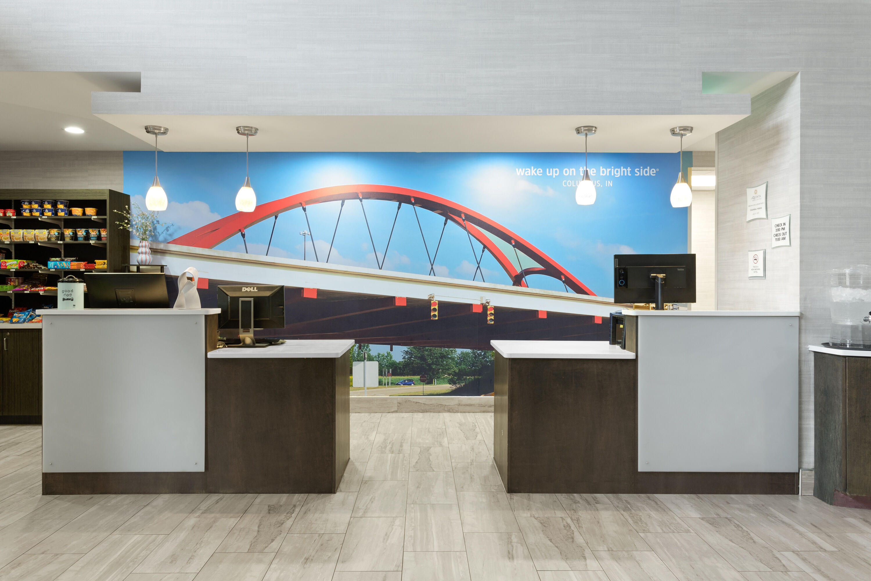La Quinta Inn & Suites by Wyndham Columbus - Edinburgh reception in Columbus, Indiana