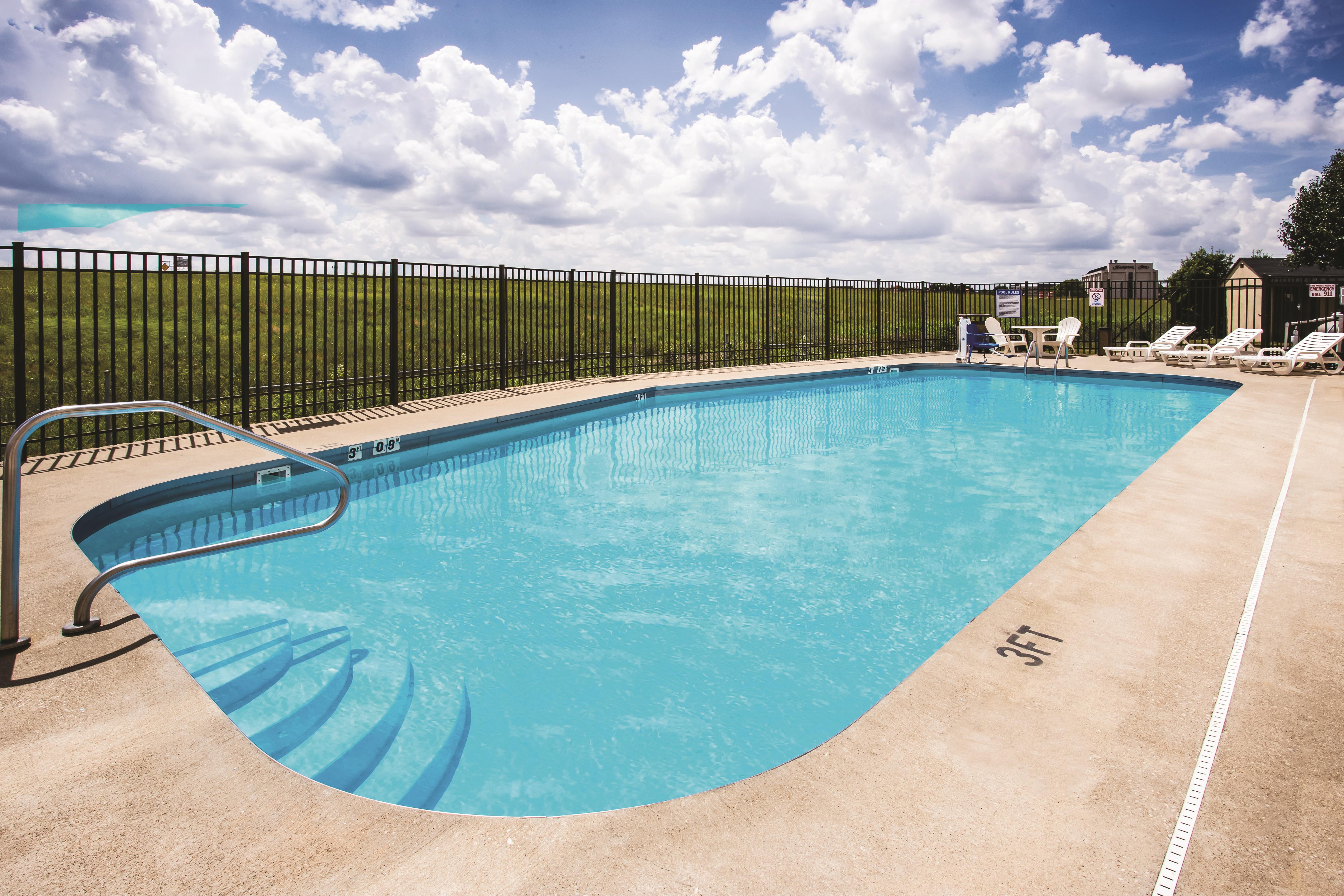 Pool at the La Quinta Inn & Suites by Wyndham Evansville in Evansville, Indiana
