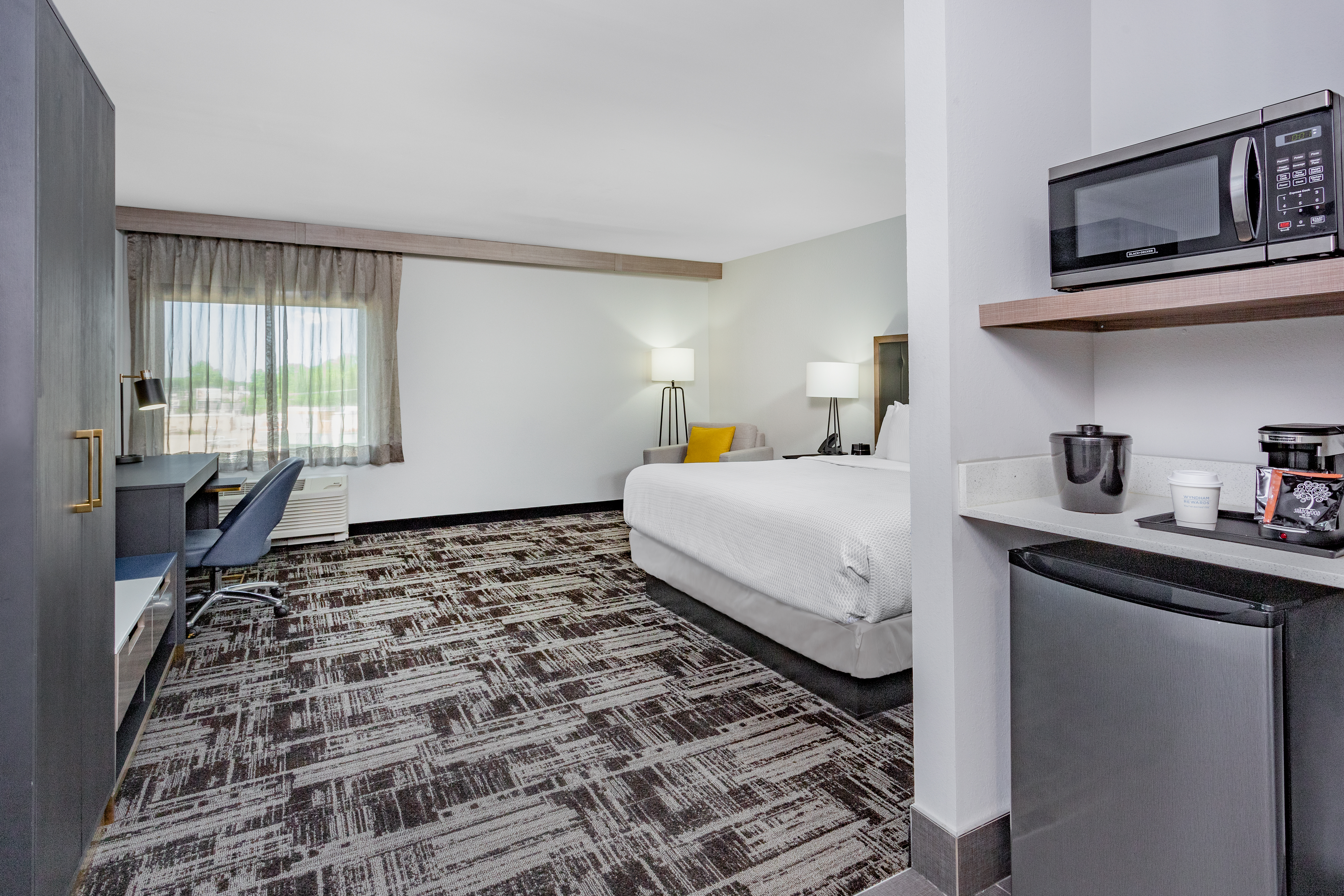 LaQuinta Suites by Wyndham South Bend Notre Dame Area suite in South Bend, Indiana