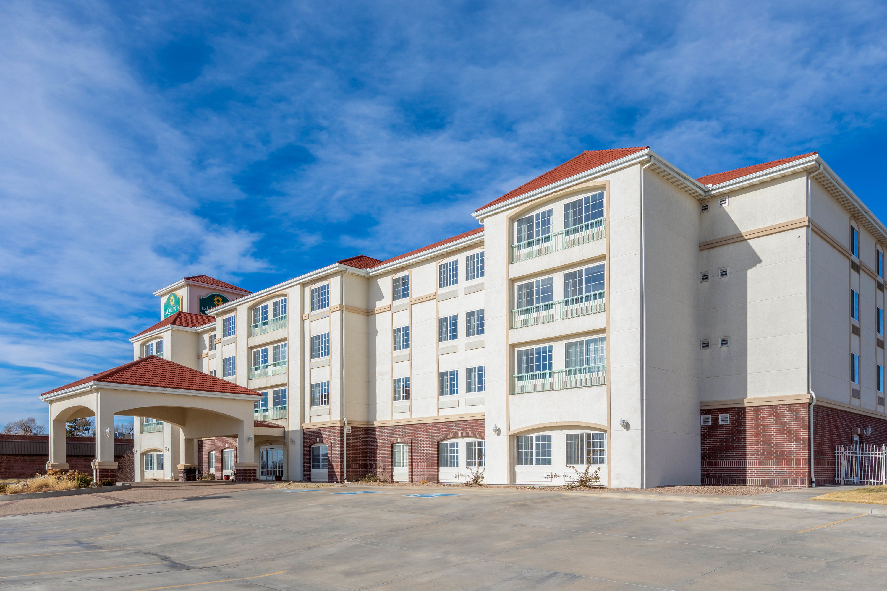 La Quinta Inn & Suites by Wyndham Dodge City Dodge City, KS Hotels