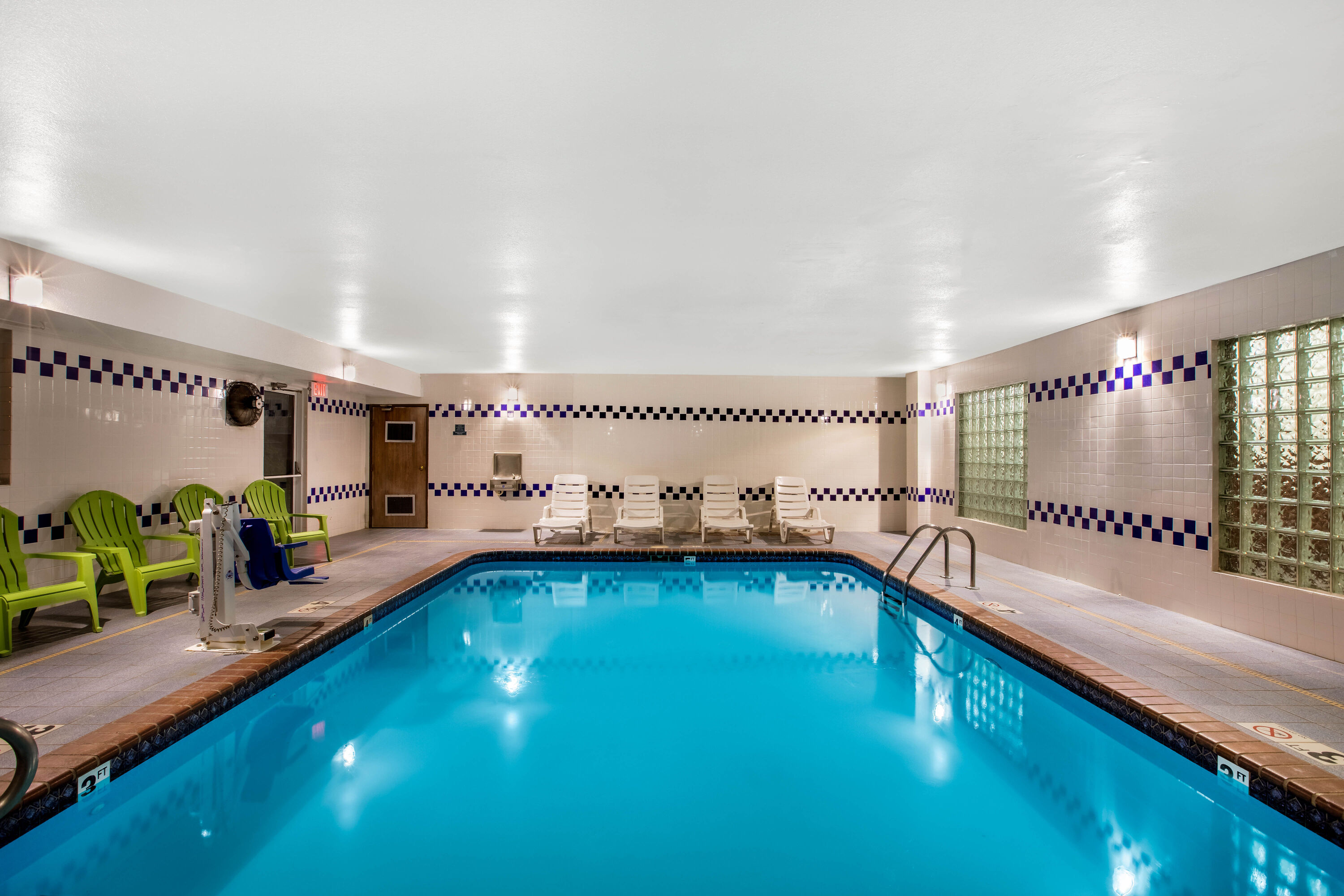 La Quinta Inn Amp Suites By Wyndham Emporia Emporia Ks Hotels