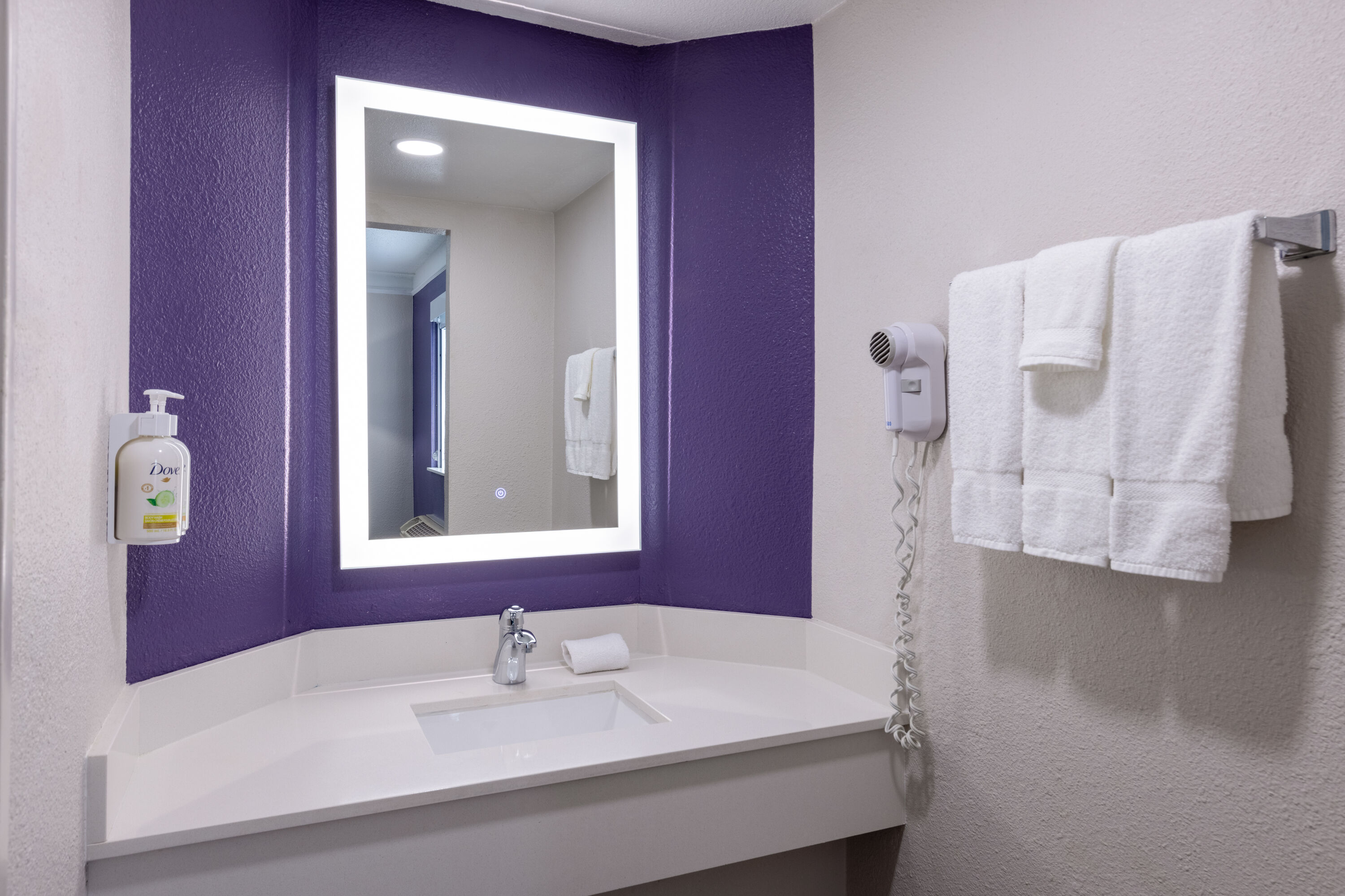 Guest room bath at the La Quinta Inn by Wyndham Kansas City Lenexa in Lenexa, Kansas
