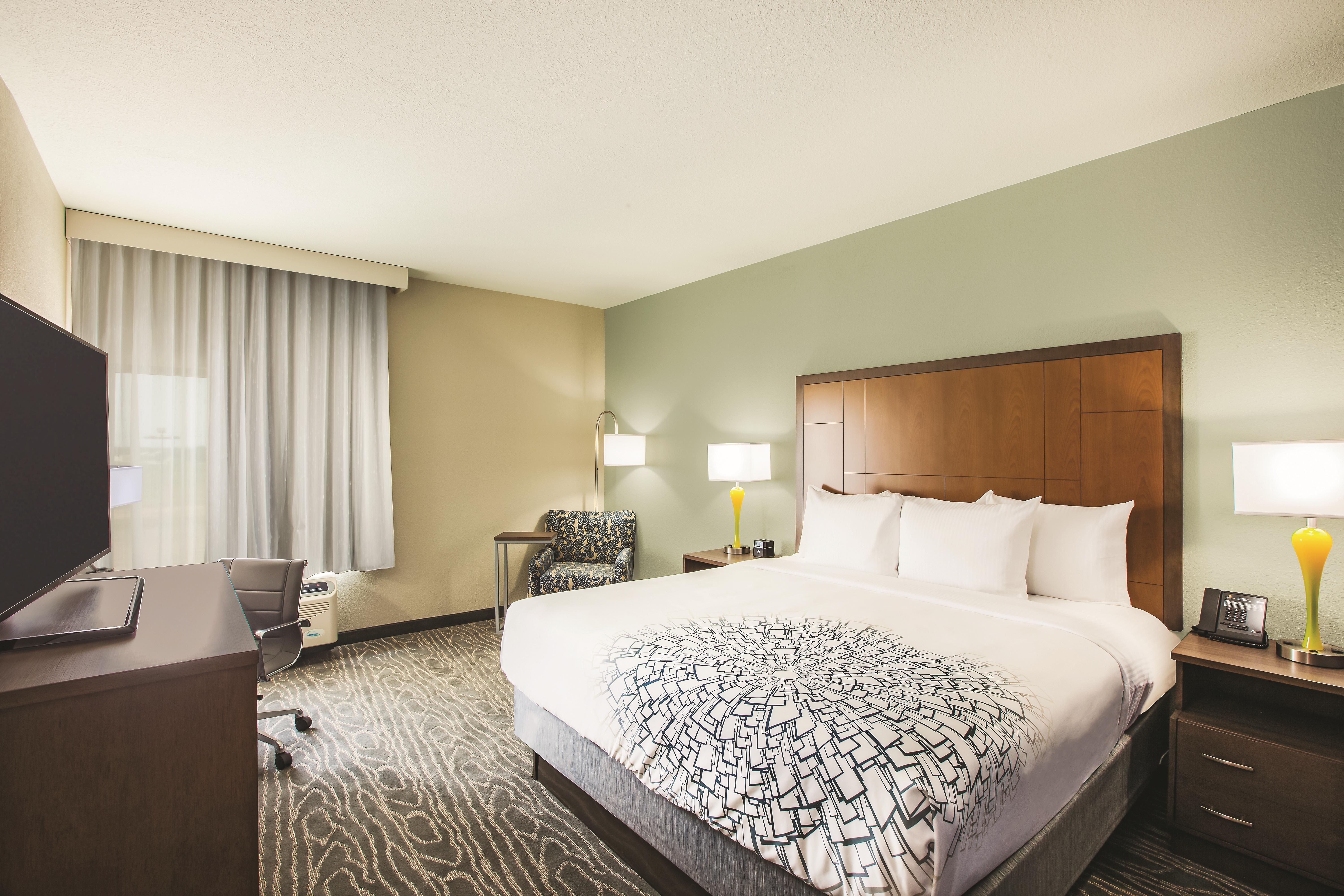 Guest room at the La Quinta Inn & Suites by Wyndham Wichita Northeast in Wichita, Kansas