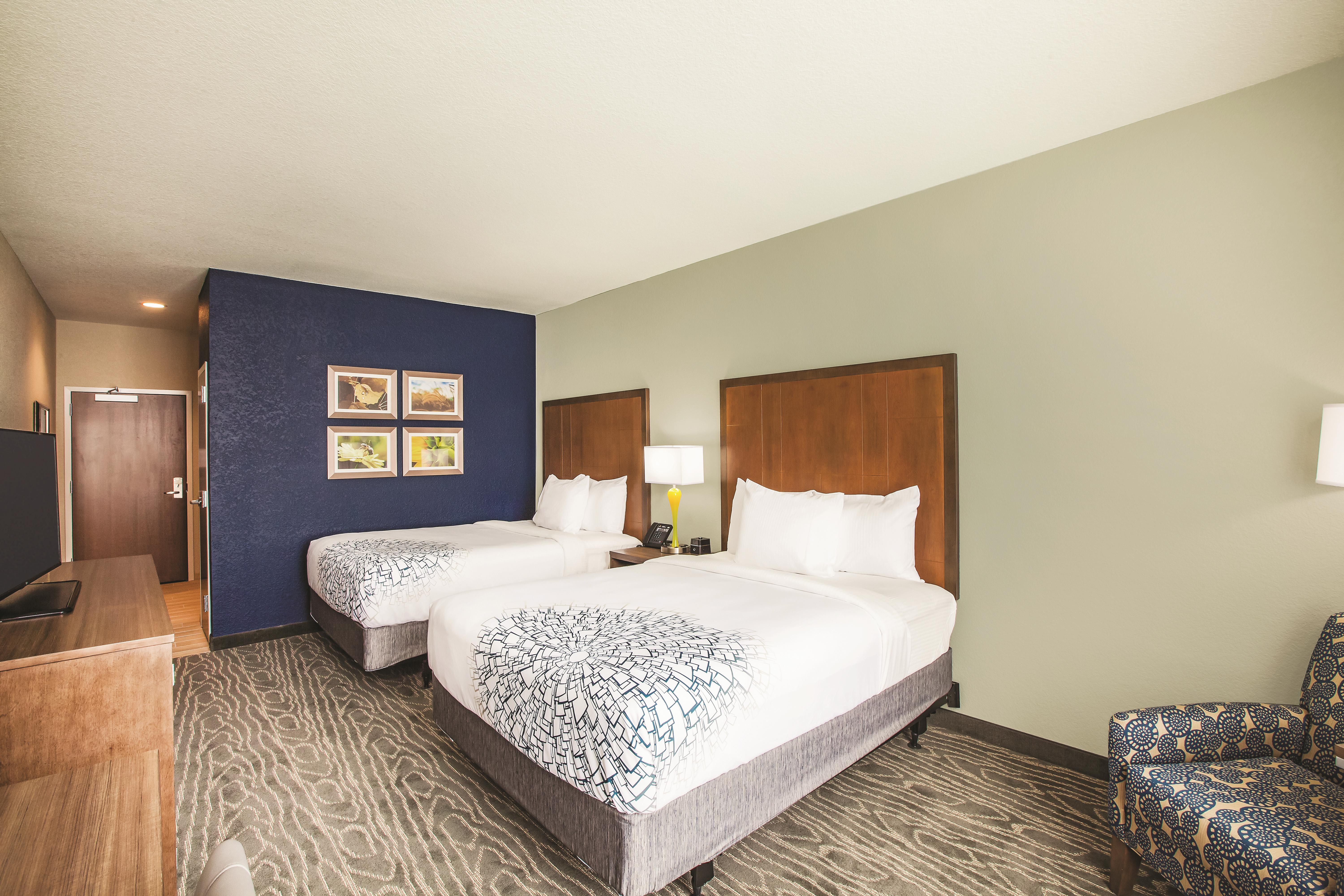 Guest room at the La Quinta Inn & Suites by Wyndham Wichita Northeast in Wichita, Kansas