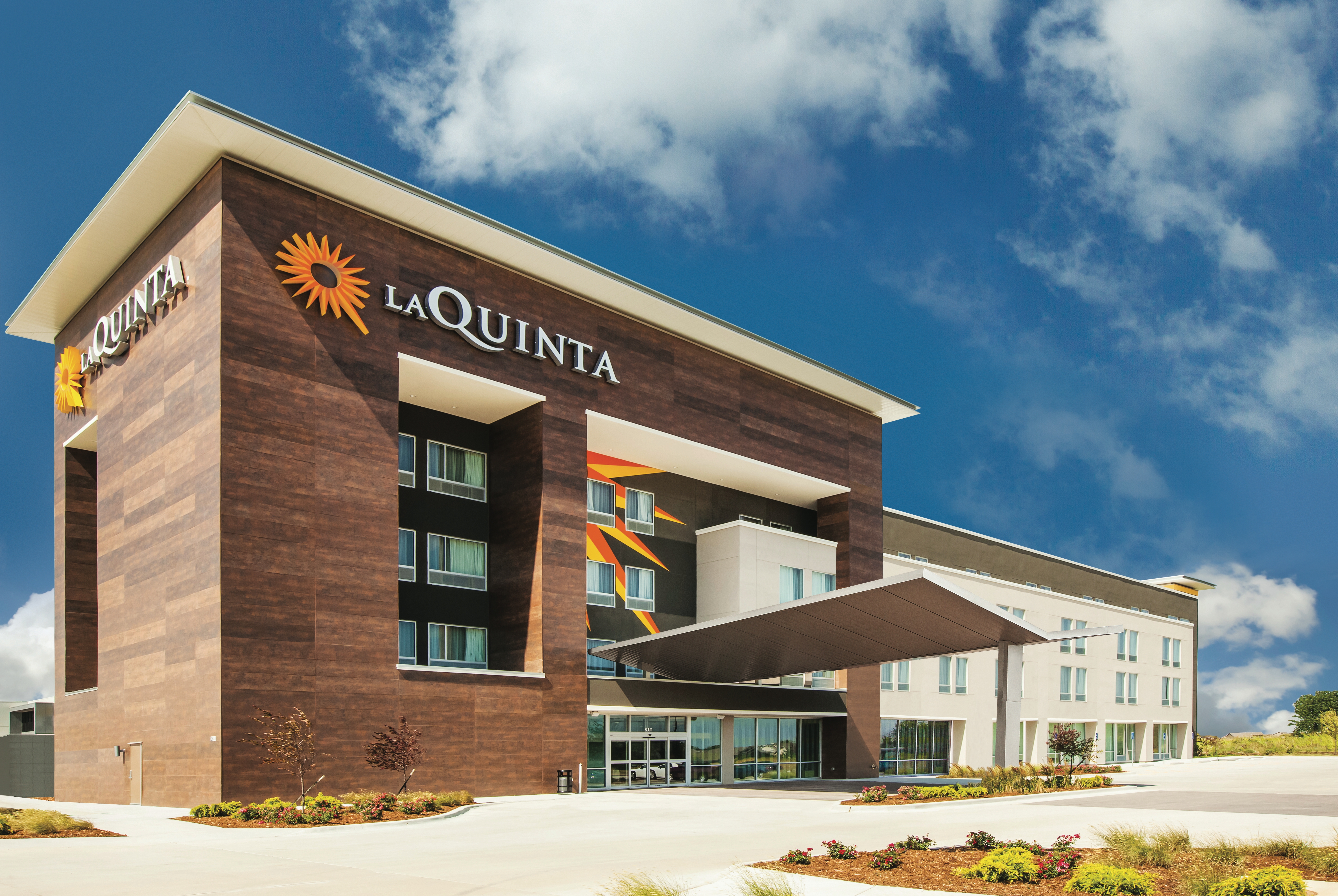 La Quinta Inn Suites by Wyndham Wichita Northeast Wichita KS Hotels