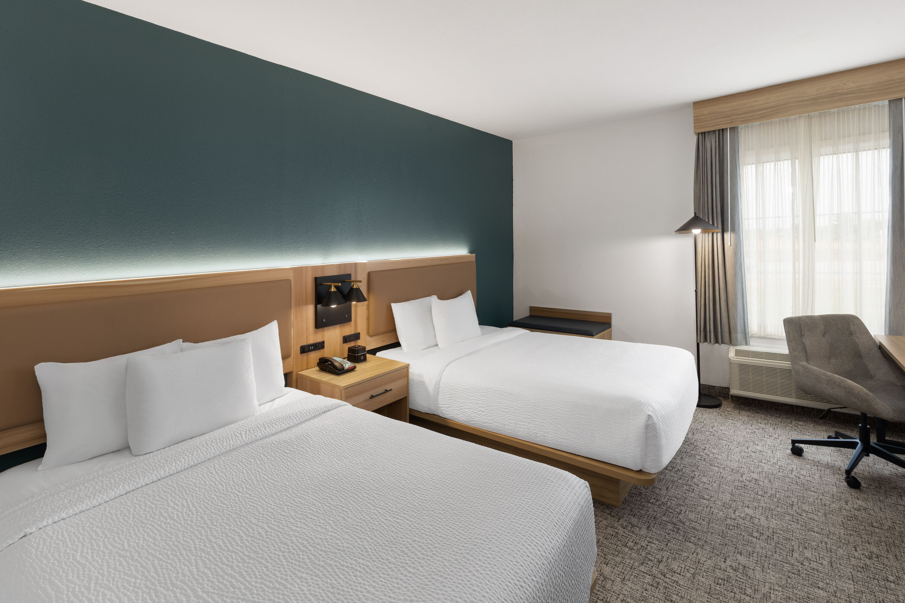 Guest room at the La Quinta Inn & Suites by Wyndham Lexington South / Hamburg in Lexington, Kentucky