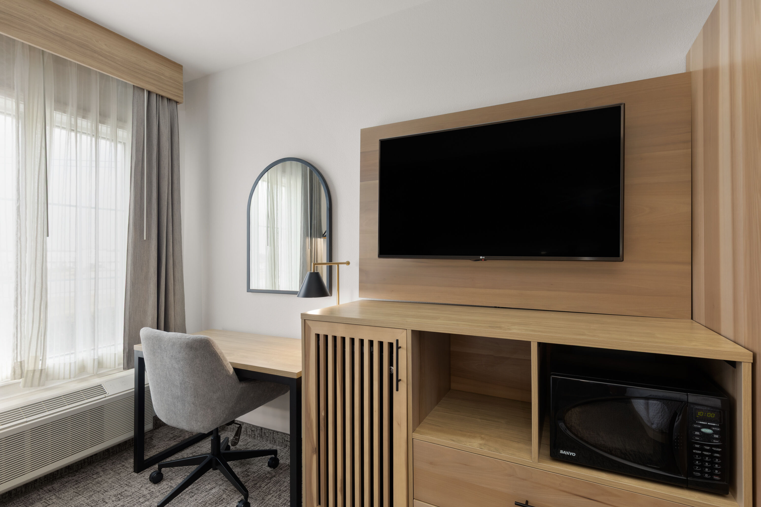 Guest room at the La Quinta Inn & Suites by Wyndham Lexington South / Hamburg in Lexington, Kentucky