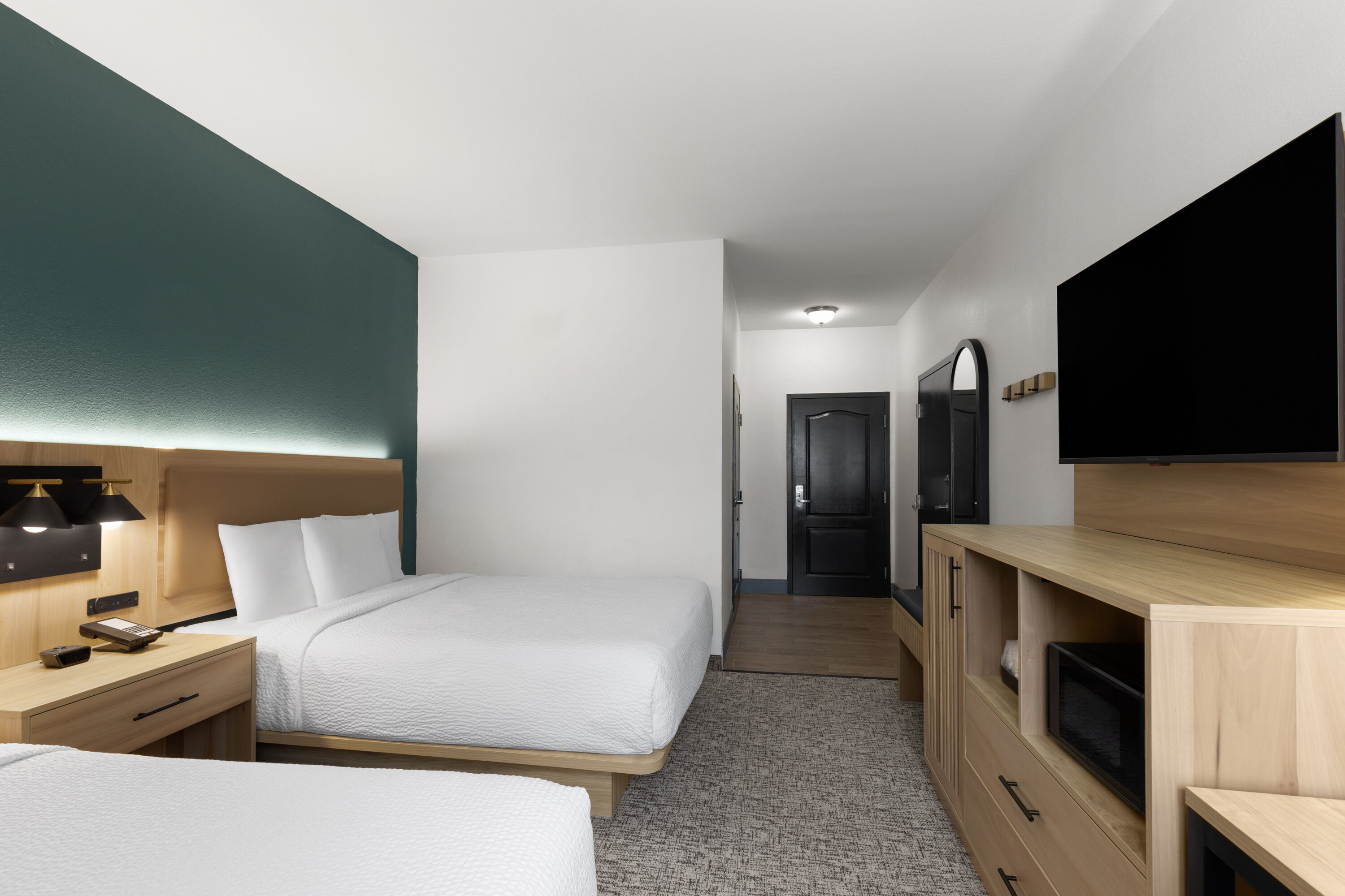 Guest room at the La Quinta Inn & Suites by Wyndham Lexington South / Hamburg in Lexington, Kentucky