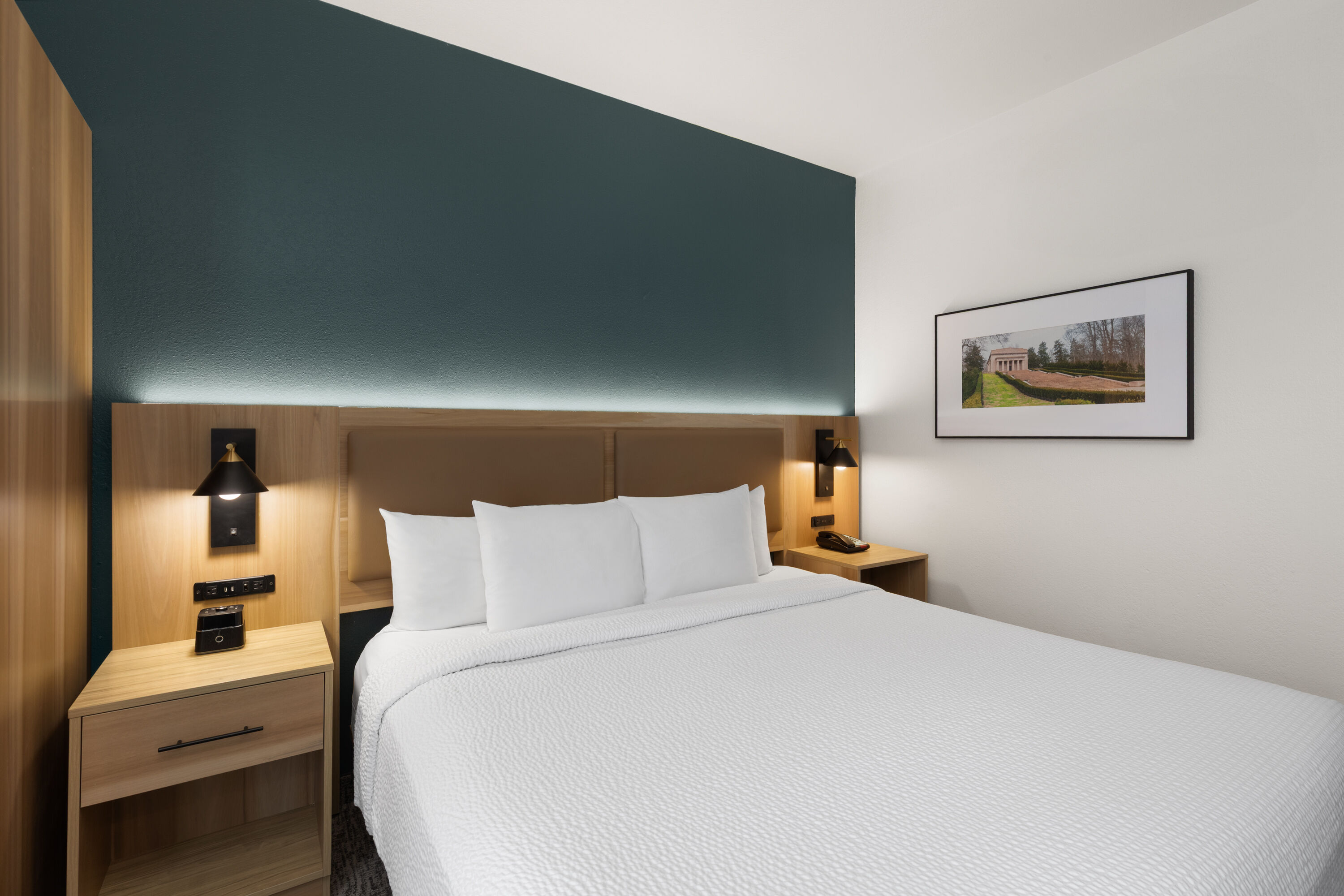 Guest room at the La Quinta Inn & Suites by Wyndham Lexington South / Hamburg in Lexington, Kentucky