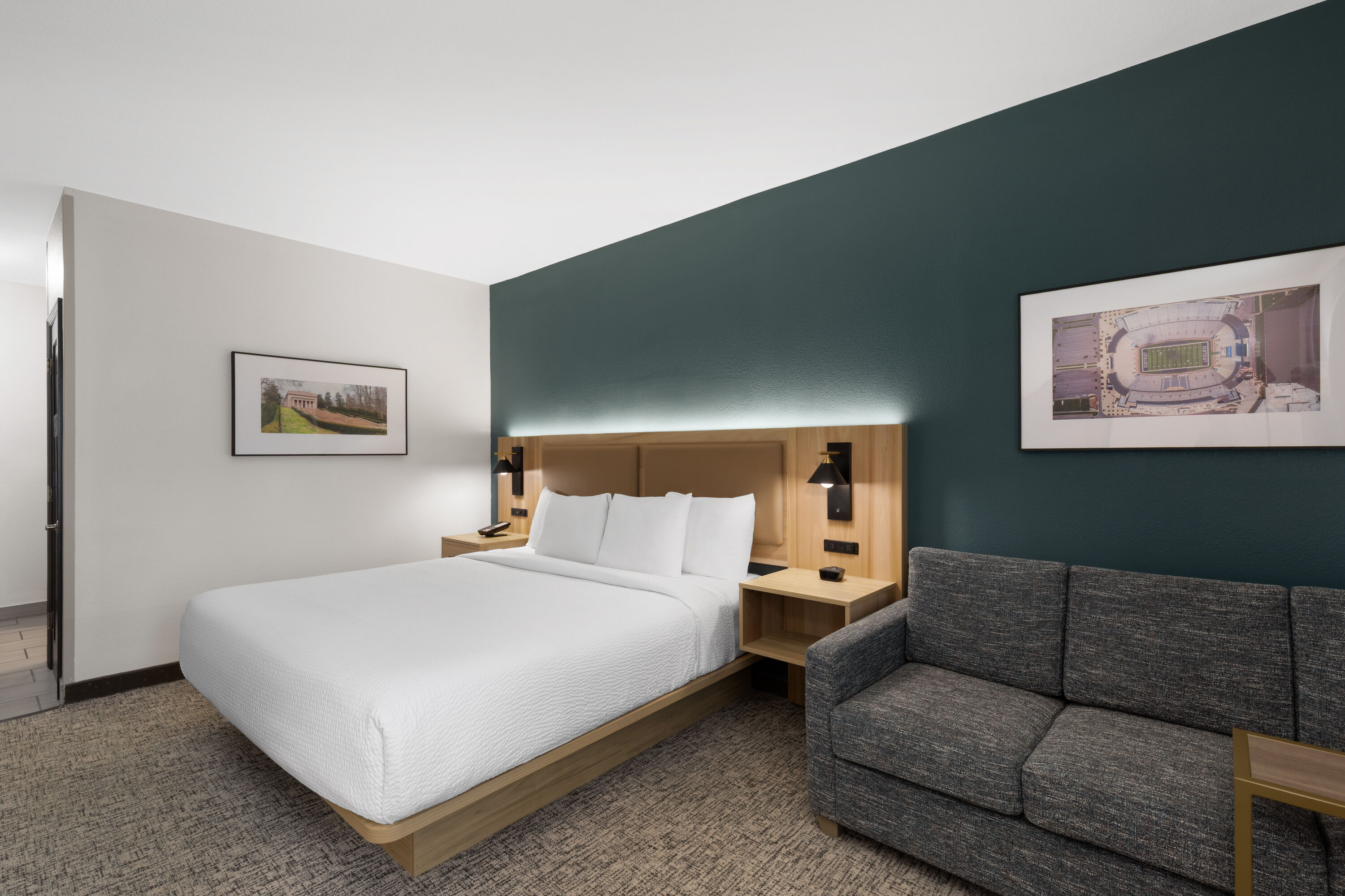 Guest room at the La Quinta Inn & Suites by Wyndham Lexington South / Hamburg in Lexington, Kentucky