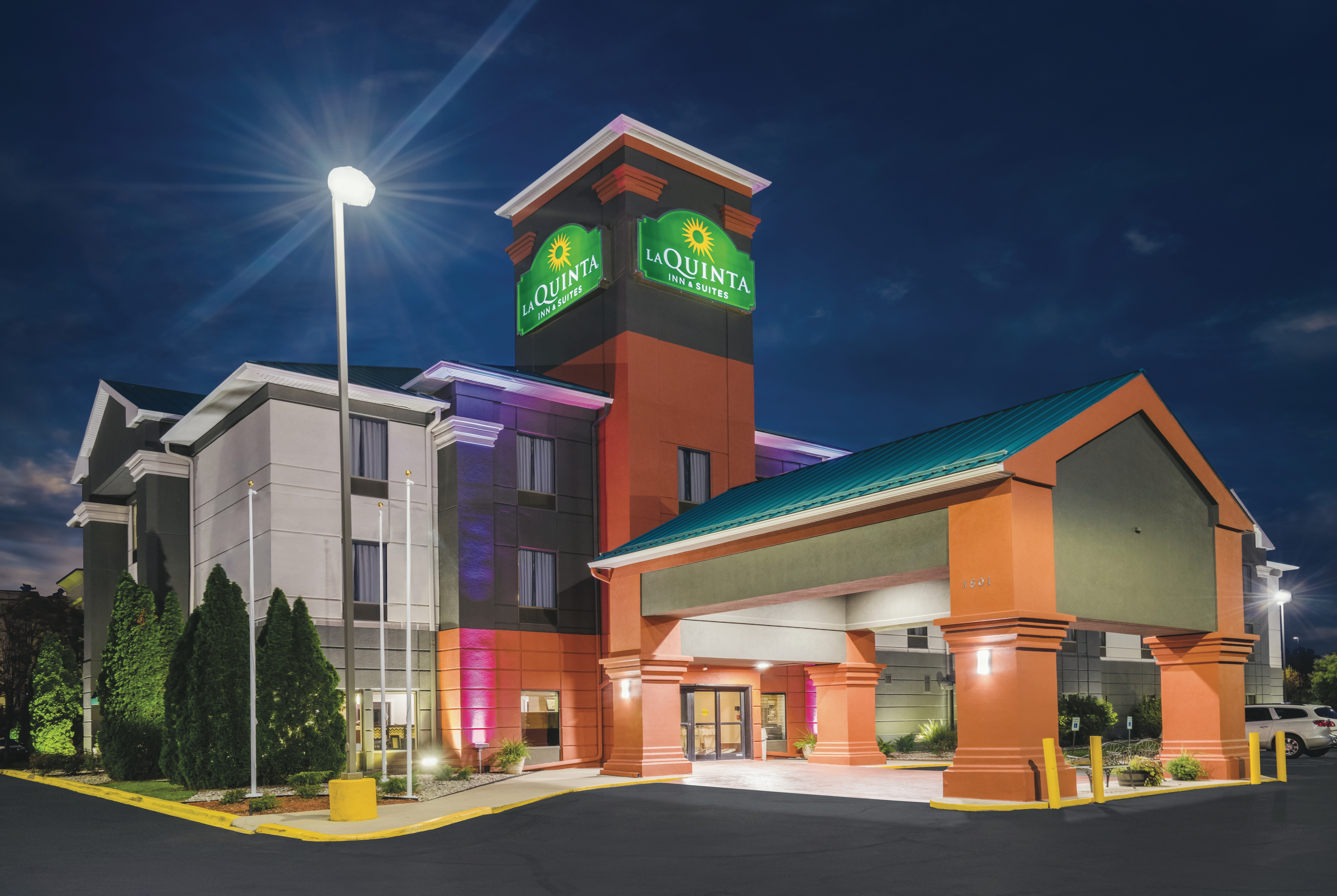 La Quinta Inn Amp Suites By Wyndham Louisville Louisville
