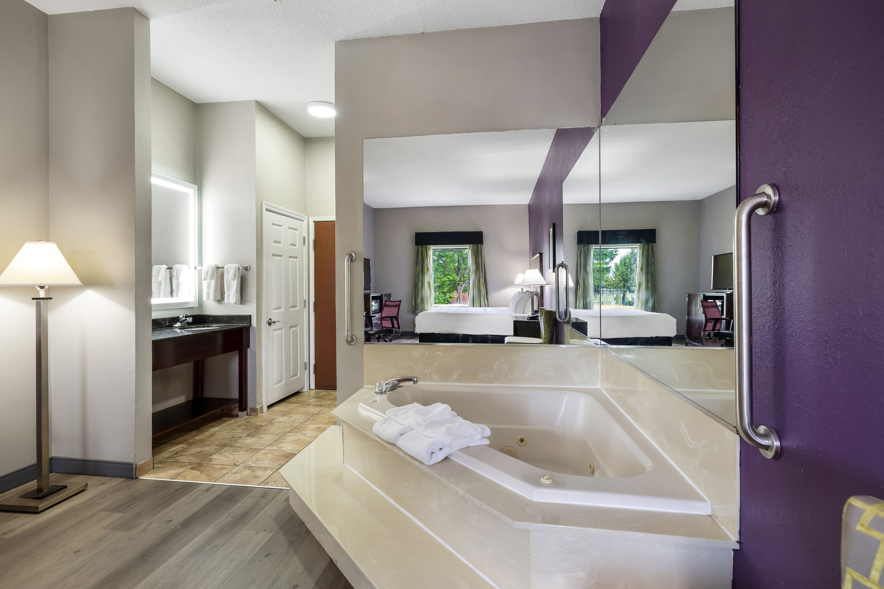 La Quinta Inn & Suites by Wyndham Louisville East suite in Louisville, Kentucky