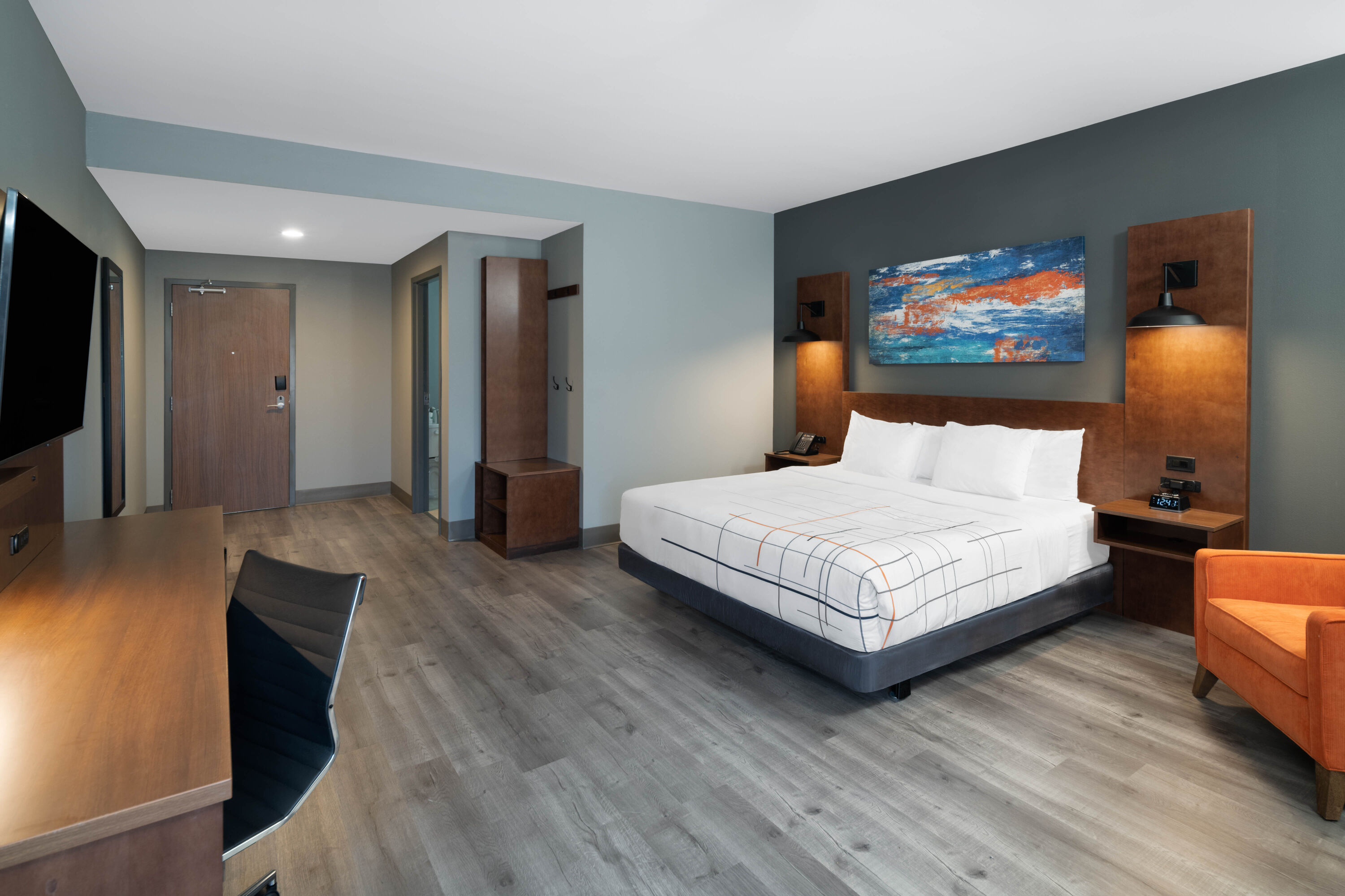 Guest room at the La Quinta Inn & Suites by Wyndham Louisville NE/Old Henry Rd in Louisville, Kentucky