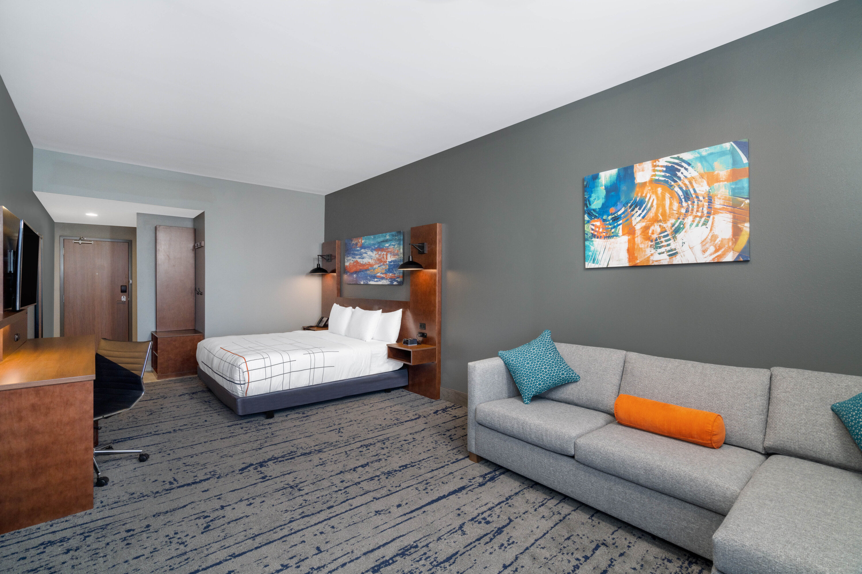 Guest room at the La Quinta Inn & Suites by Wyndham Louisville NE/Old Henry Rd in Louisville, Kentucky