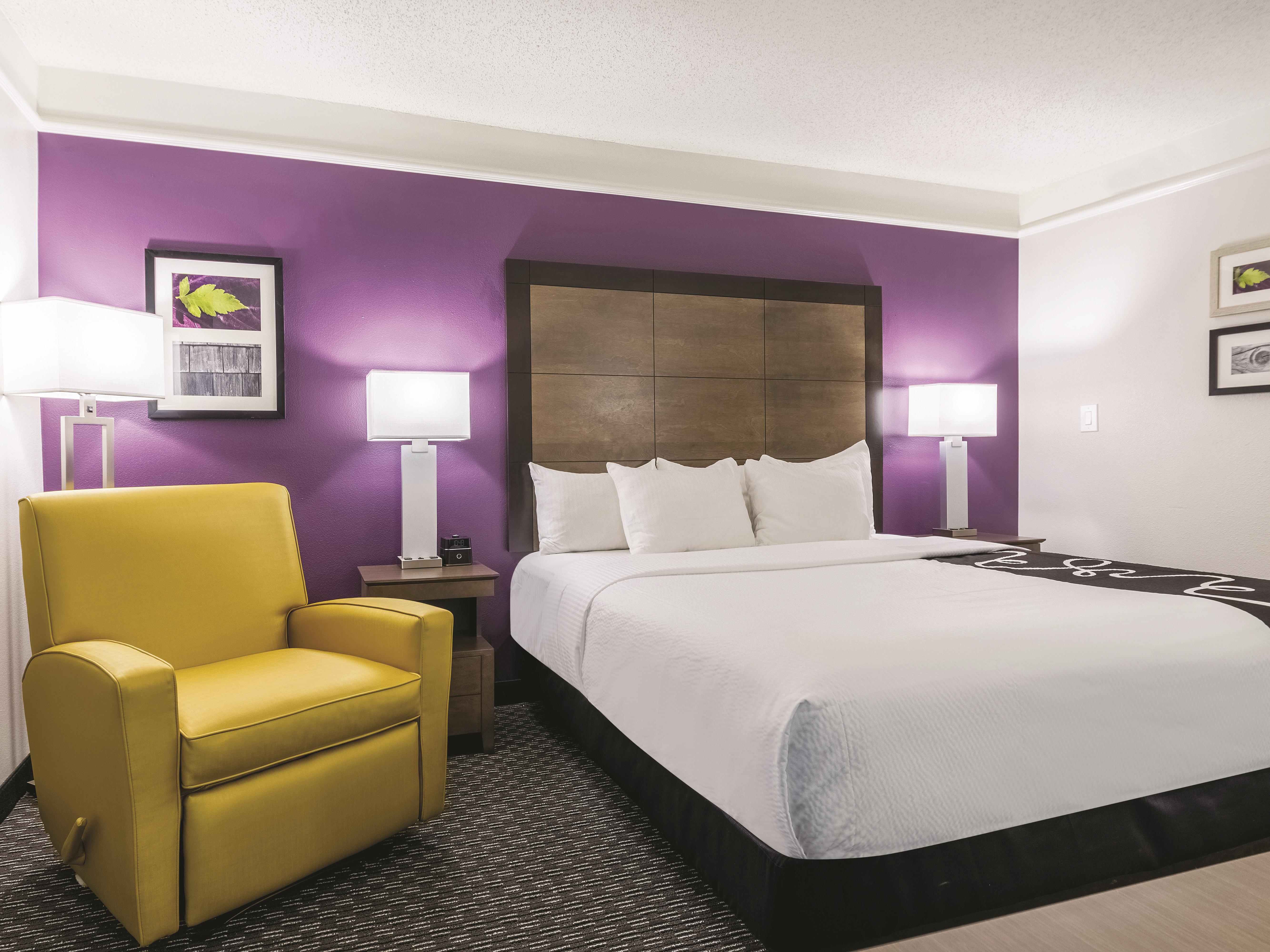 Guest room at the La Quinta Inn & Suites by Wyndham Alexandria Airport in Alexandria, Louisiana