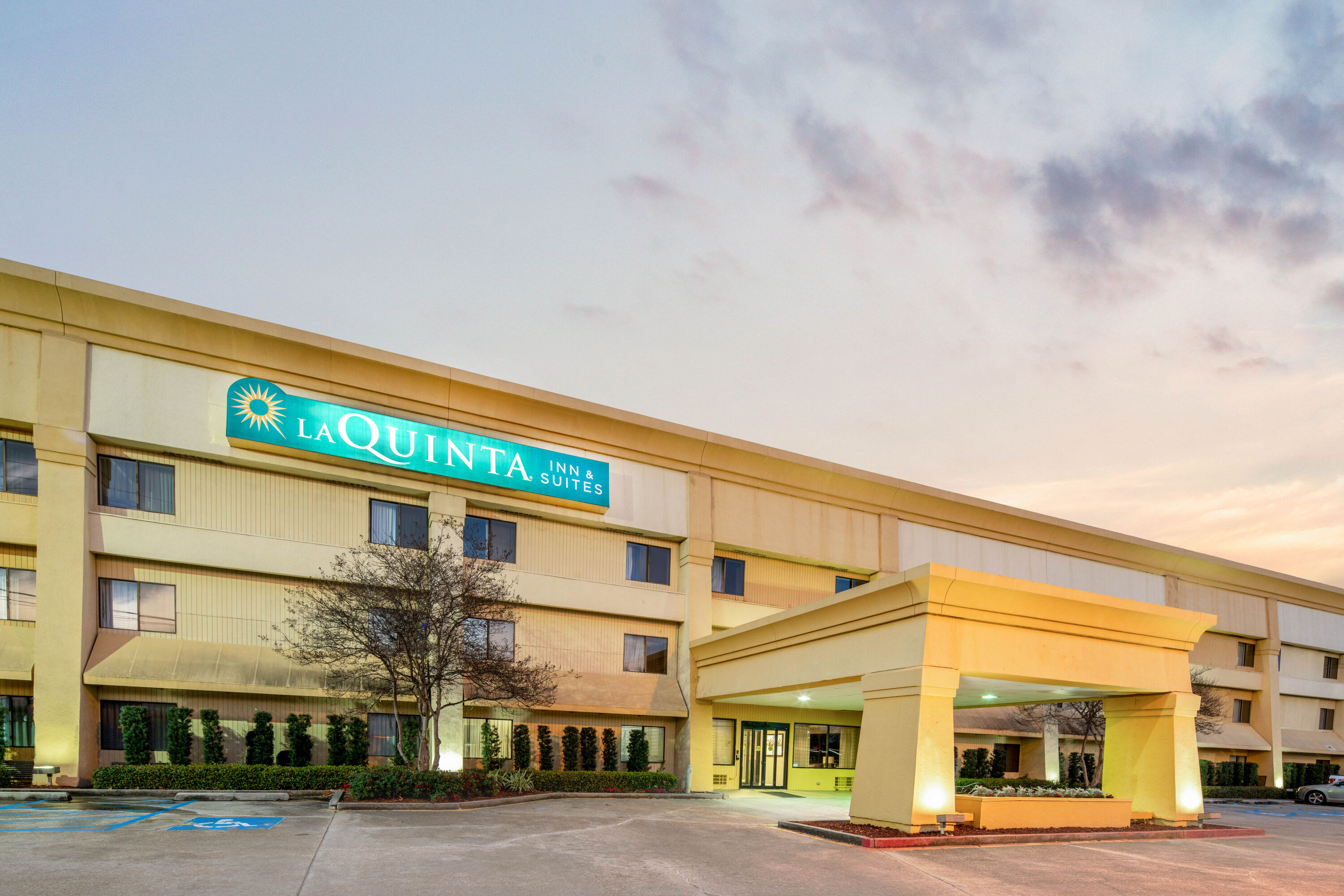 Quinta Inn Suites Wyndham Baton Rouge Siegen Lane Baton Rouge
