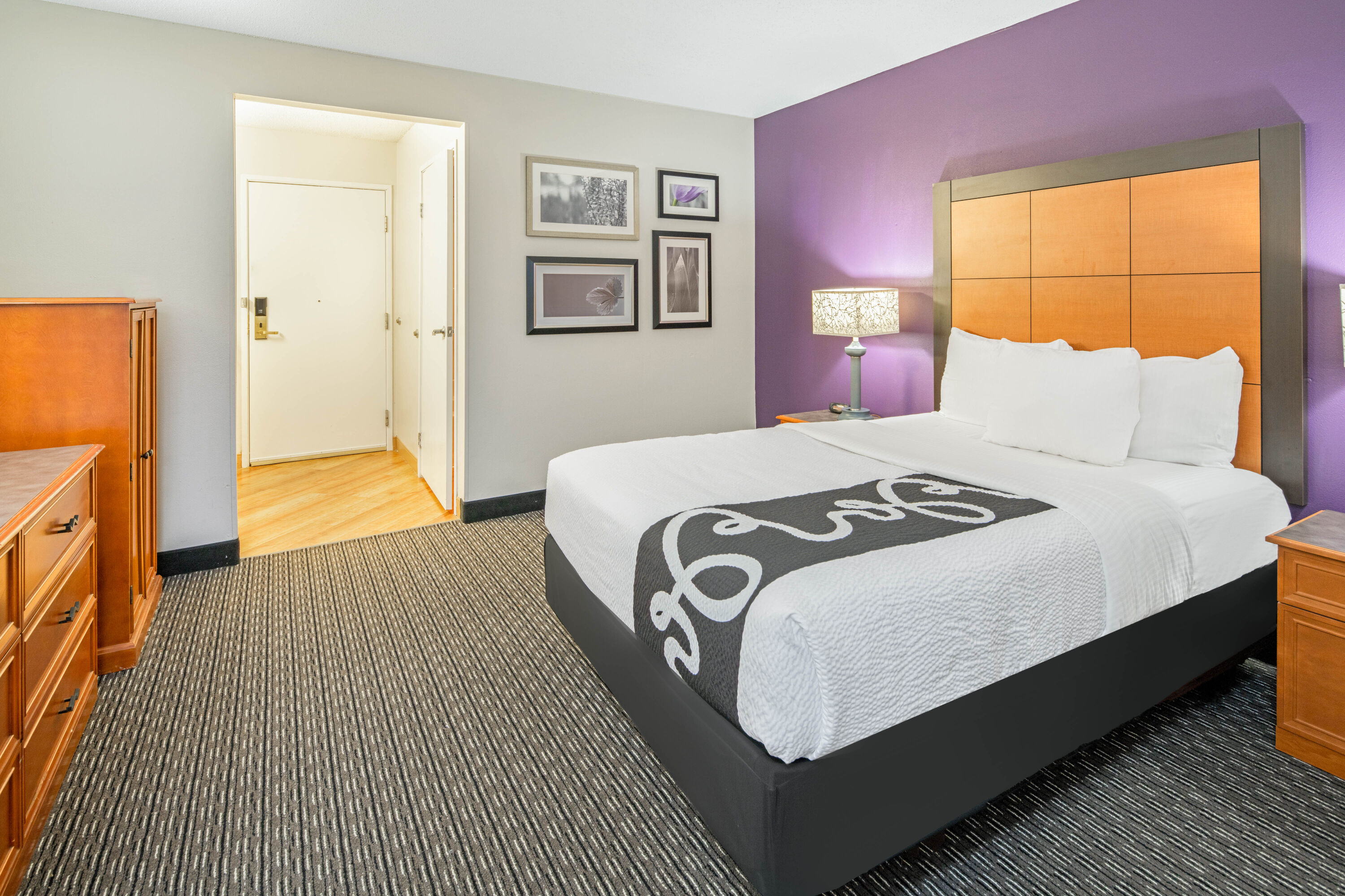 Guest room at the La Quinta Inn & Suites by Wyndham Baton Rouge Siegen Lane in Baton Rouge, Louisiana