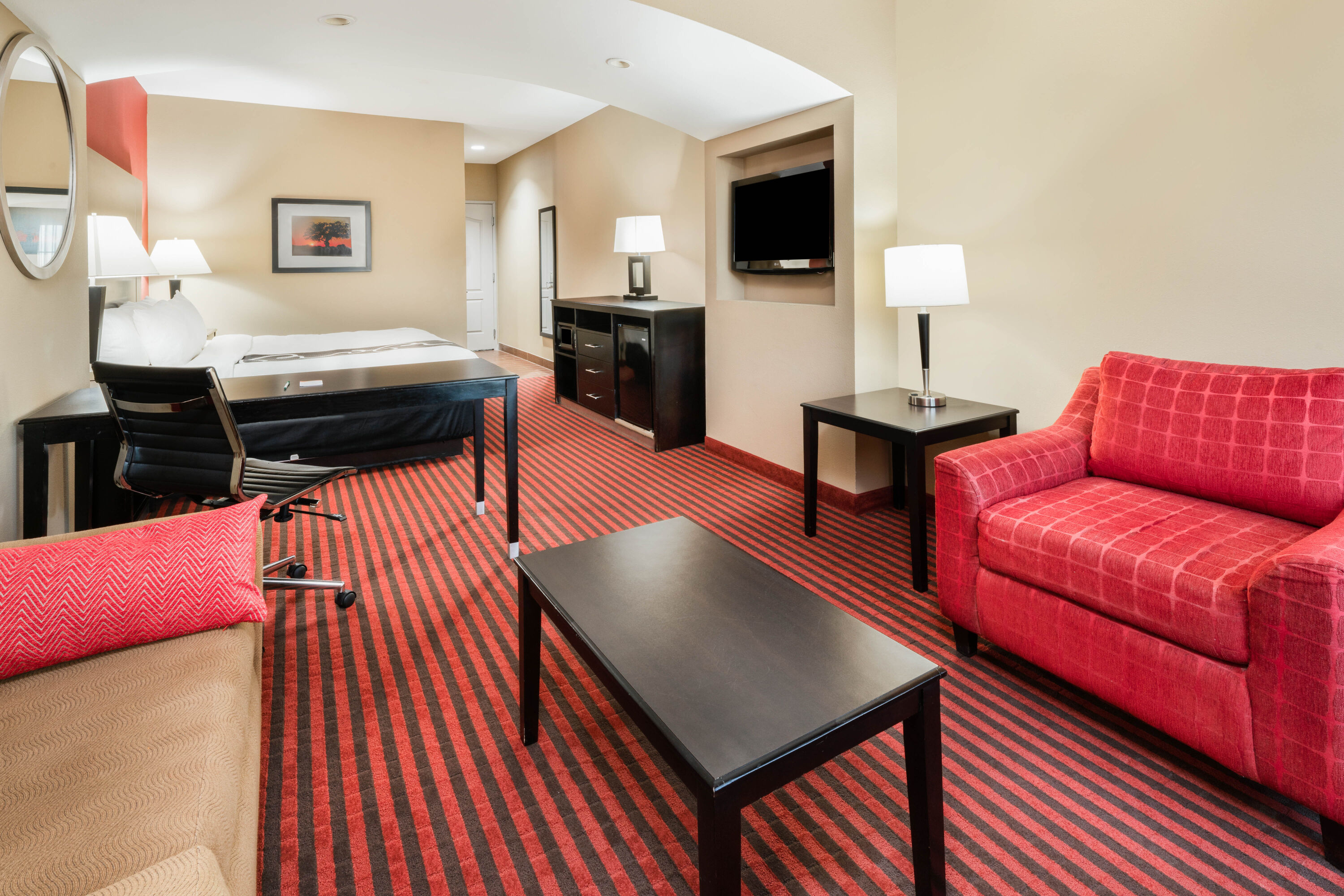 La Quinta Inn & Suites by Wyndham Boutte suite in Boutte, Louisiana