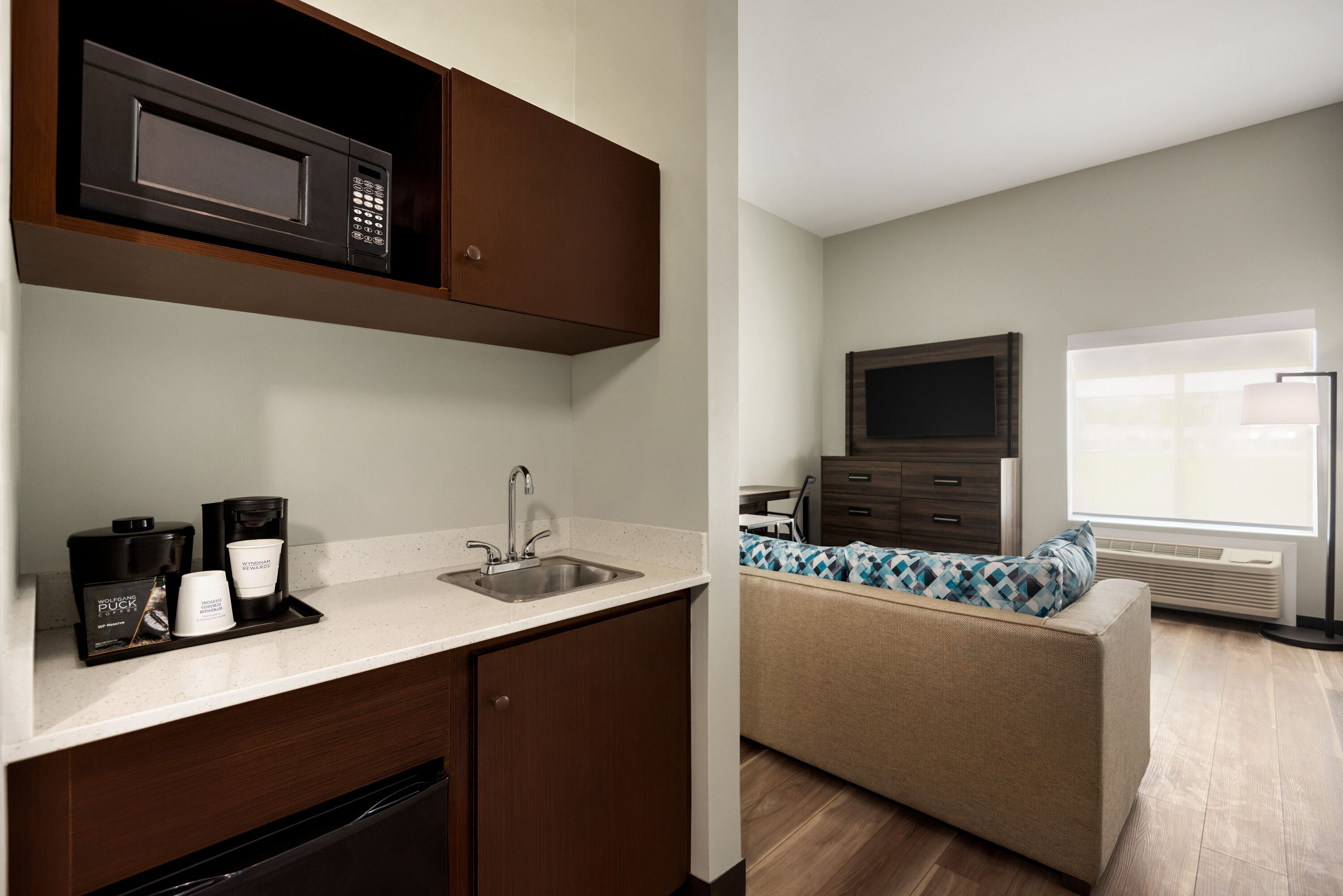 Guest room at the La Quinta Inn & Suites by Wyndham Gonzales LA in Gonzales, Louisiana