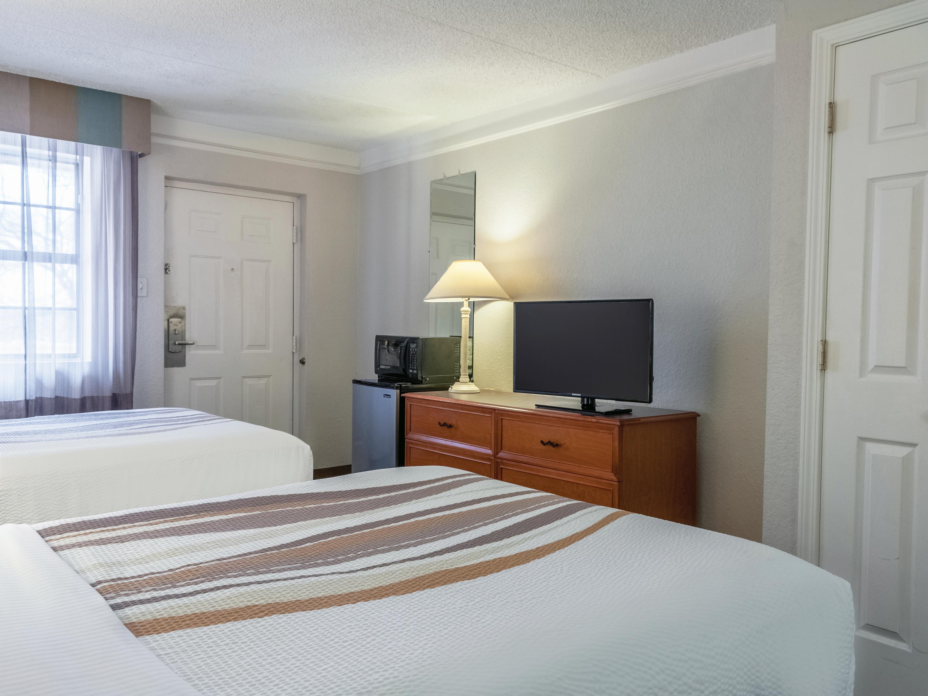 Guest room at the La Quinta Inn by Wyndham New Orleans West Bank / Gretna in Gretna, Louisiana