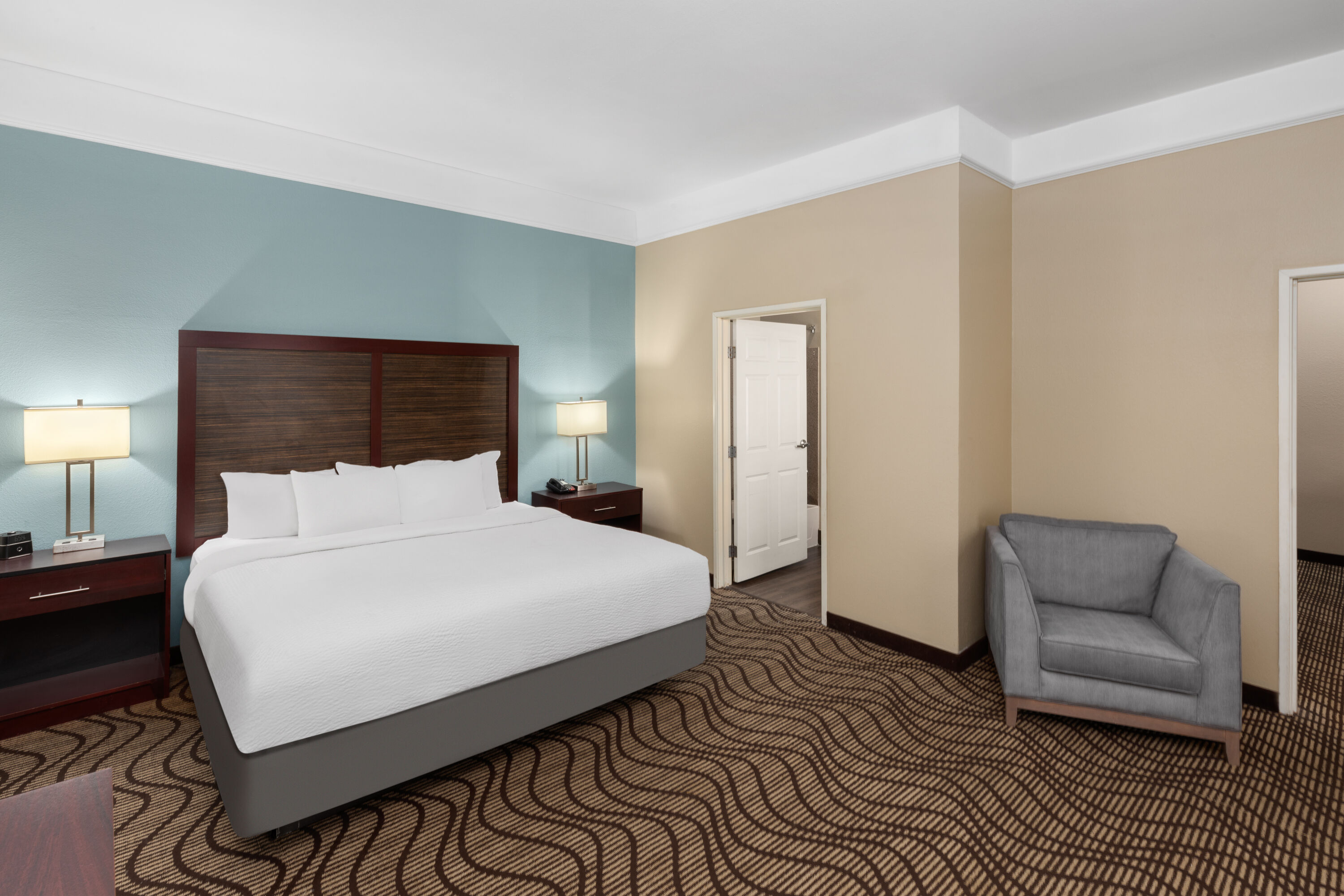 La Quinta Inn & Suites by Wyndham Houma suite in Houma, Louisiana