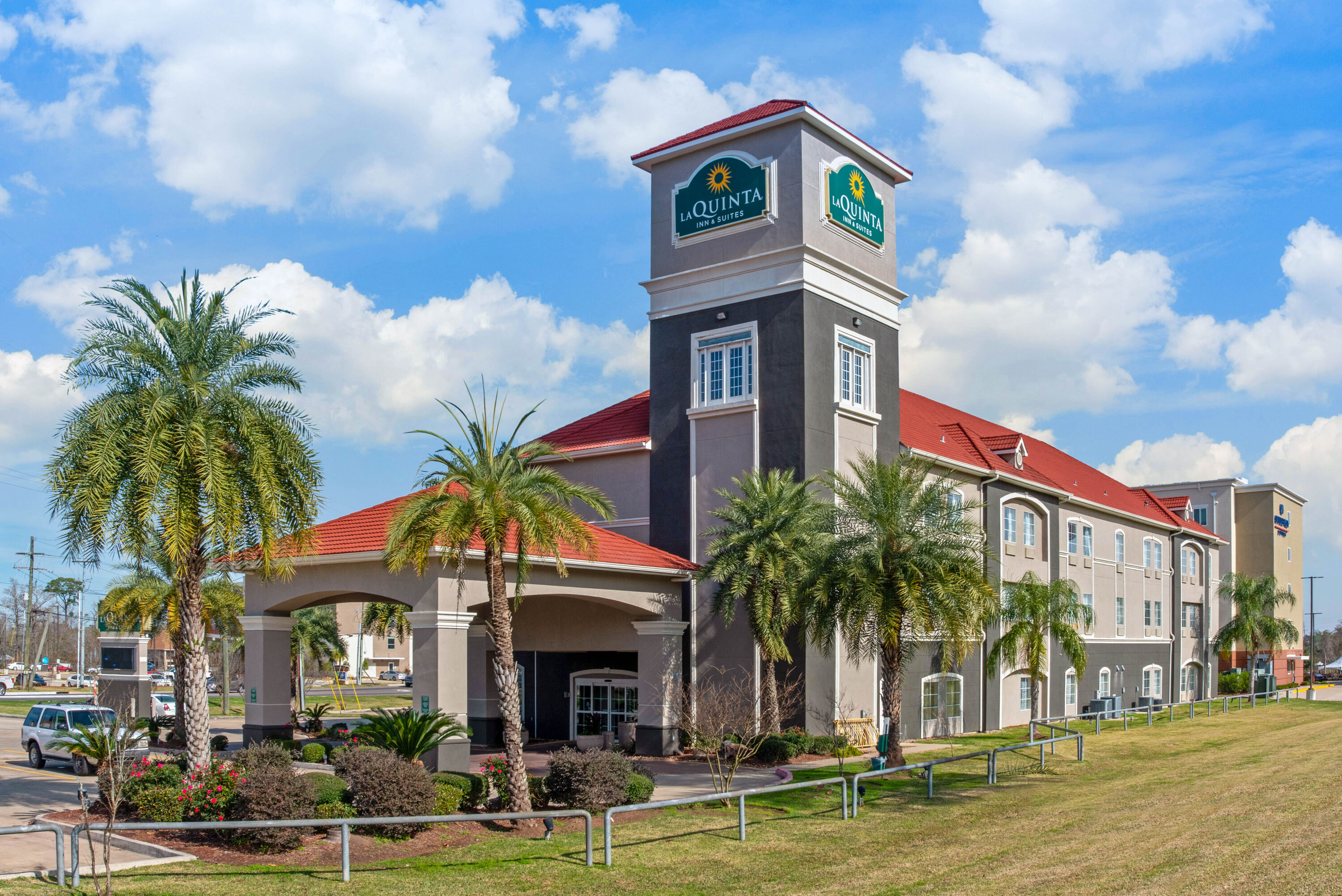 La Quinta Inn & Suites by Wyndham Lake Charles Casino Area Lake