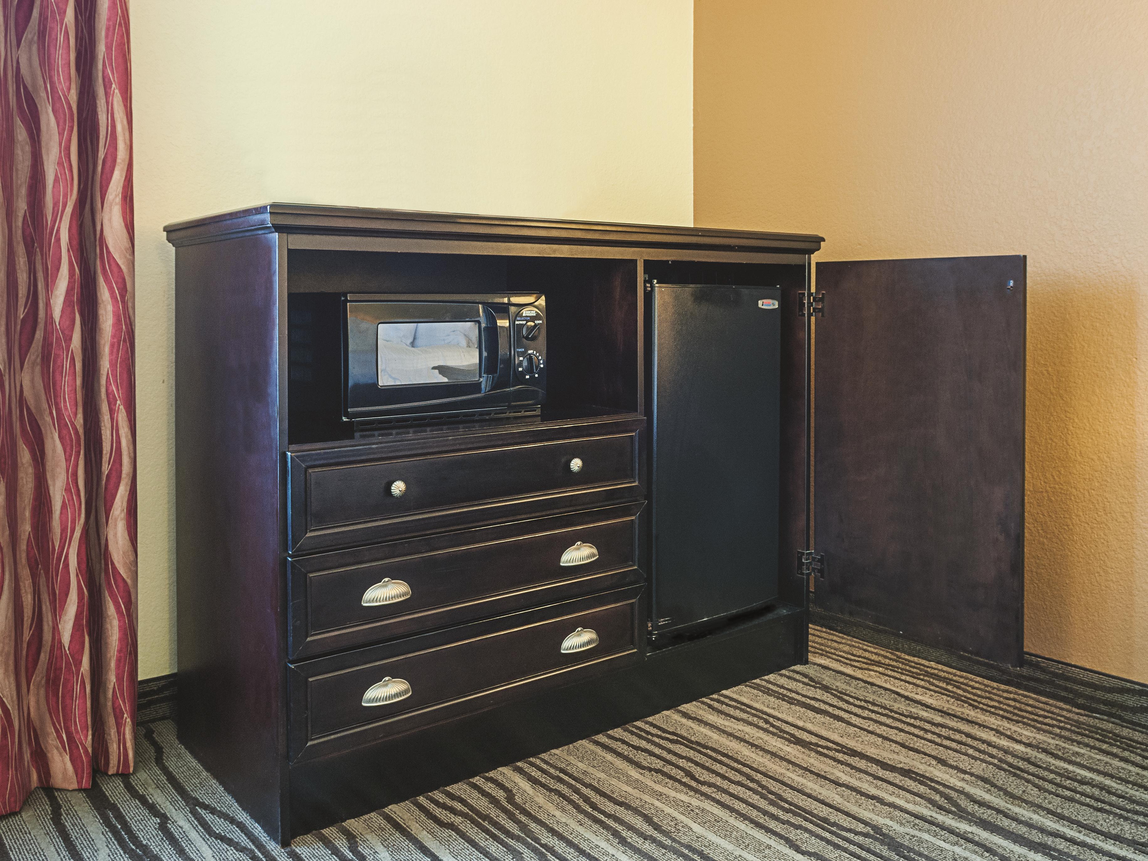 Guest room at the La Quinta Inn & Suites by Wyndham Slidell North Shore in Slidell, Louisiana