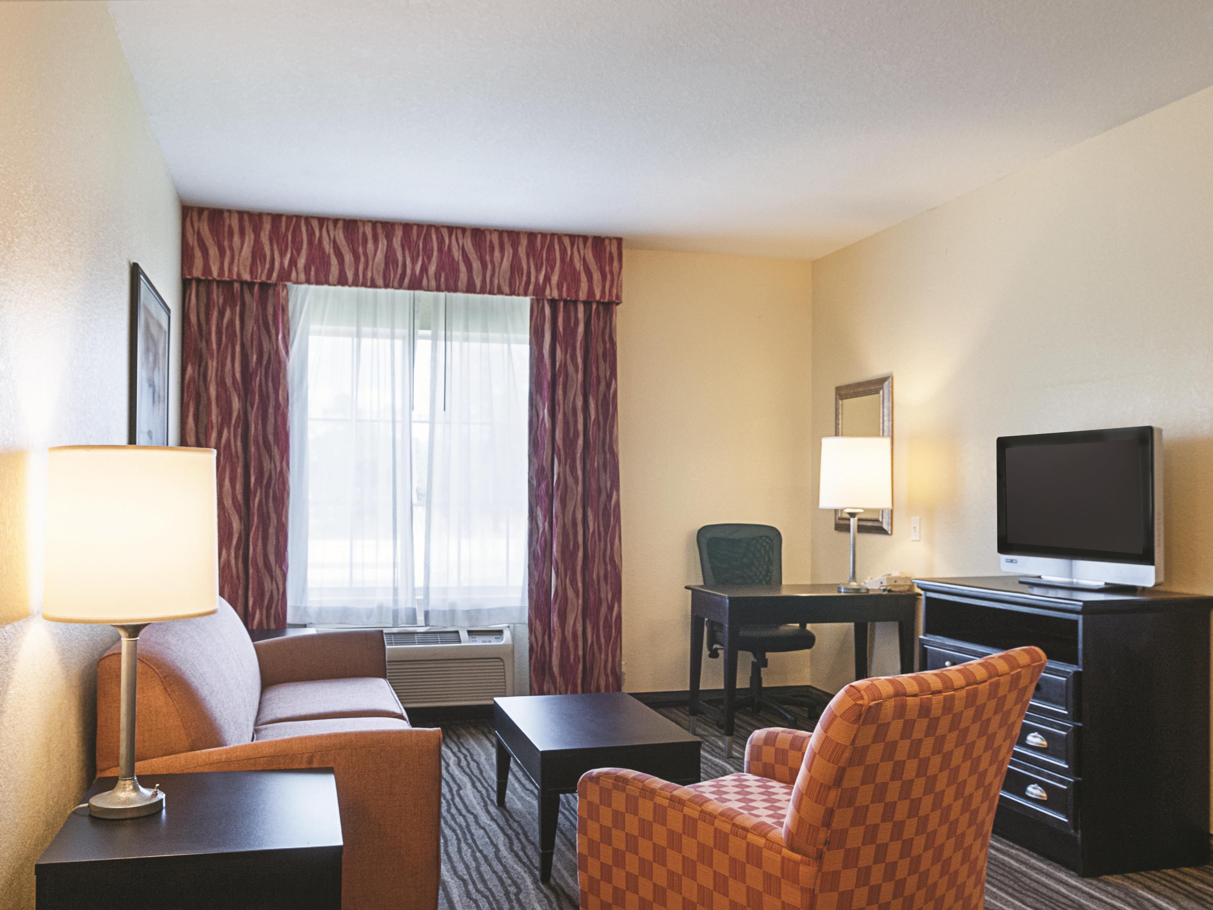 La Quinta Inn & Suites by Wyndham Slidell North Shore suite in Slidell, Louisiana
