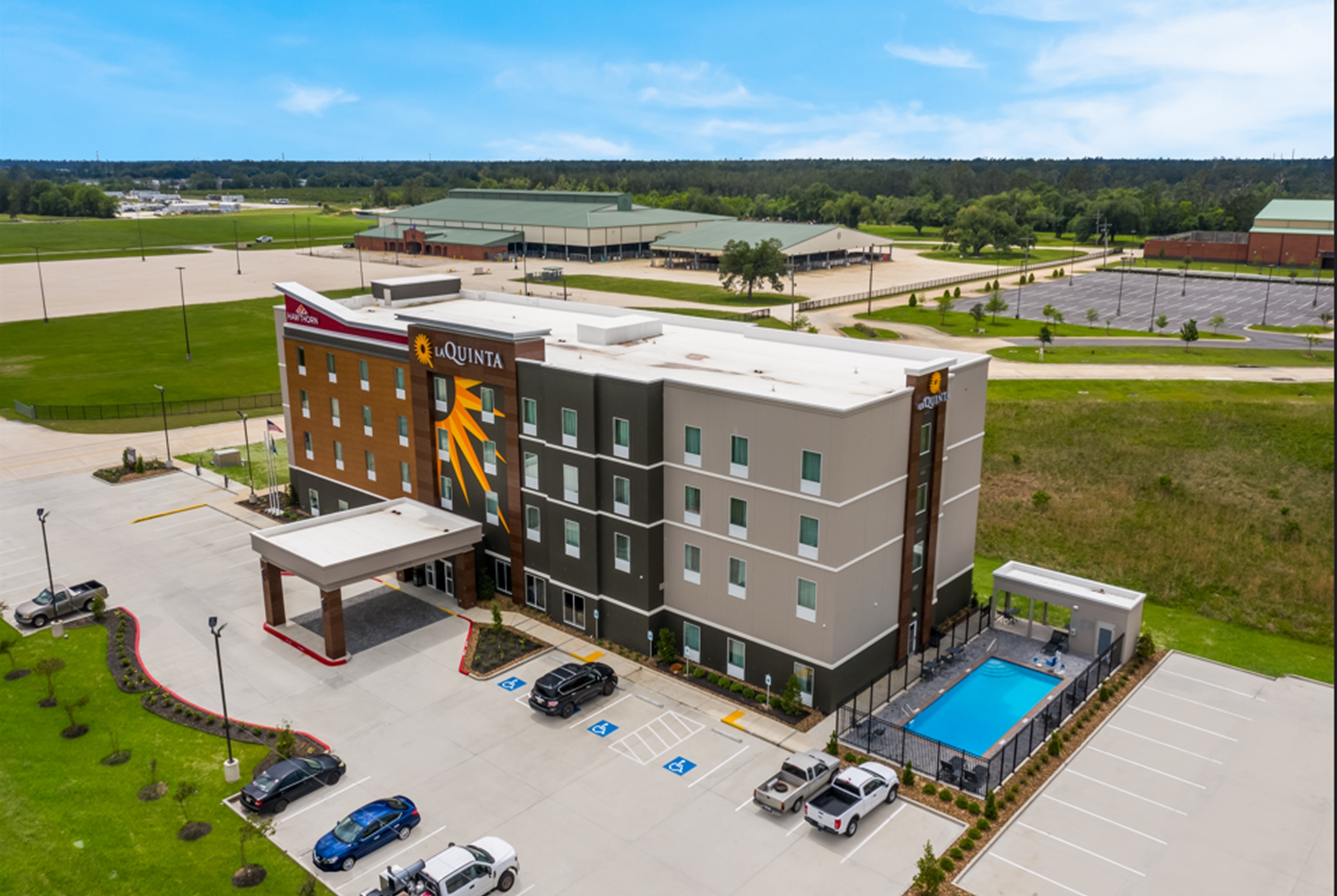 La Quinta Inn & Suites by Wyndham Sulphur Sulphur, LA Hotels