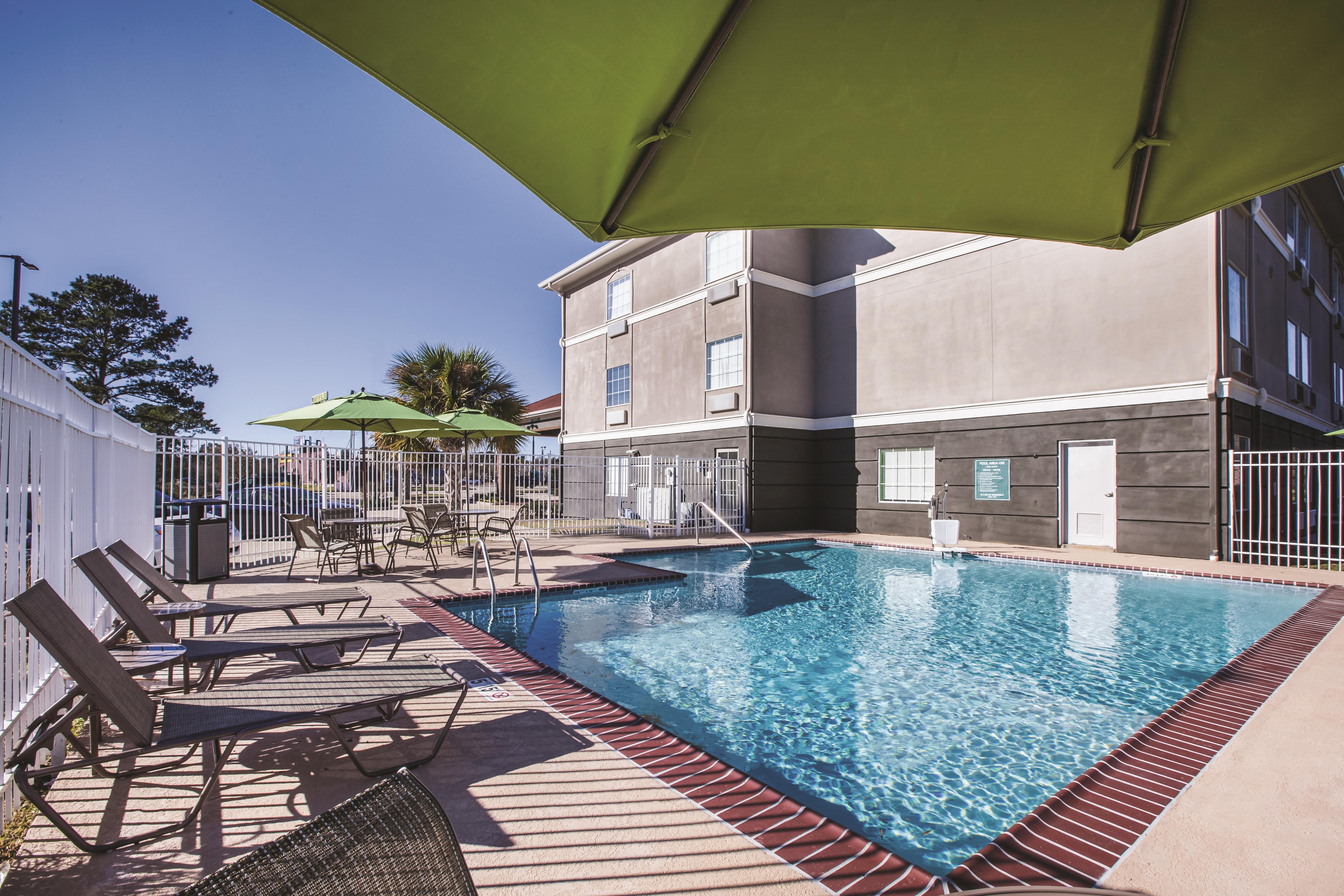 Quinta Inn Suites Wyndham Walker Denham Springs Walker 