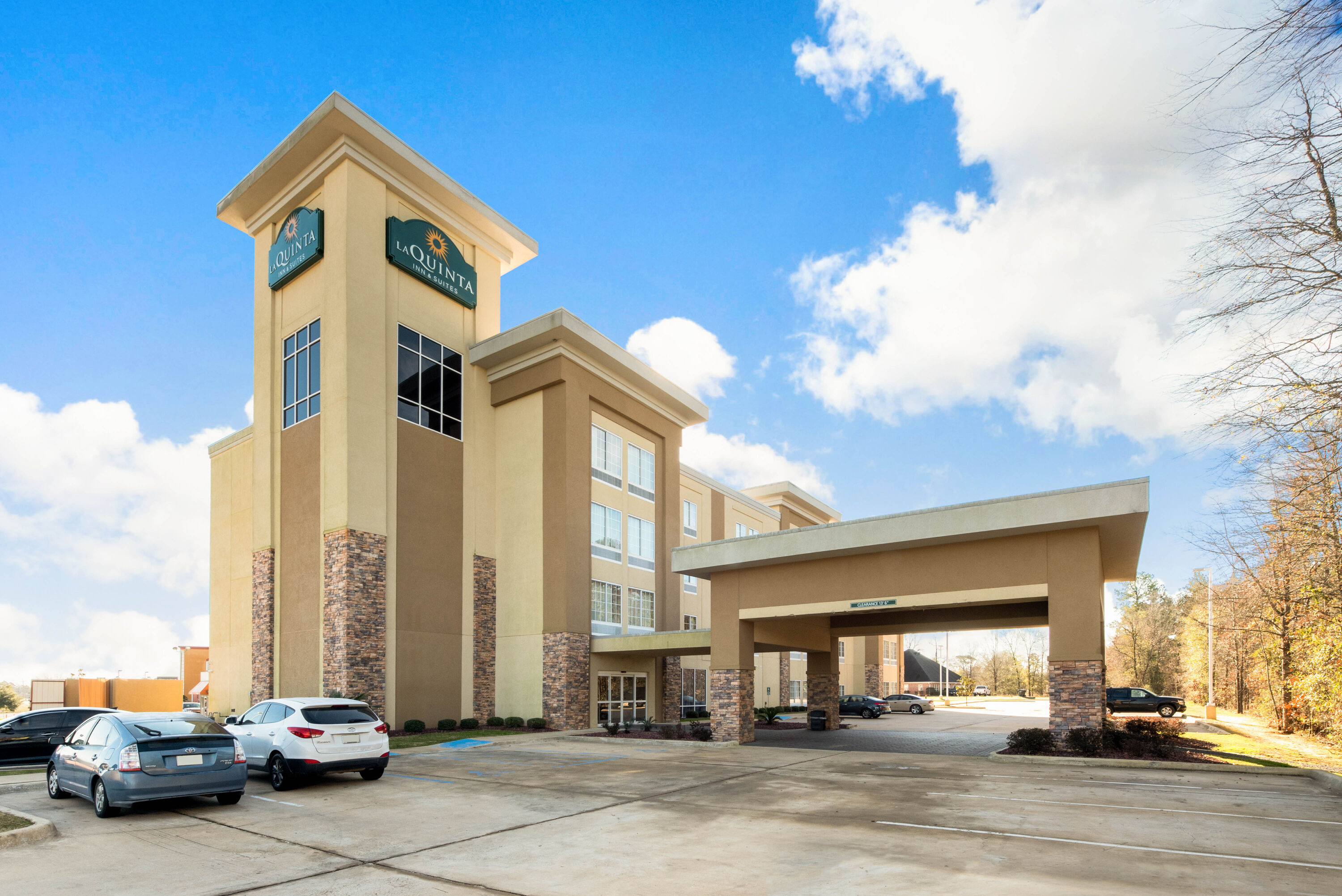 La Quinta Inn & Suites by Wyndham West Monroe | West Monroe, LA Hotels