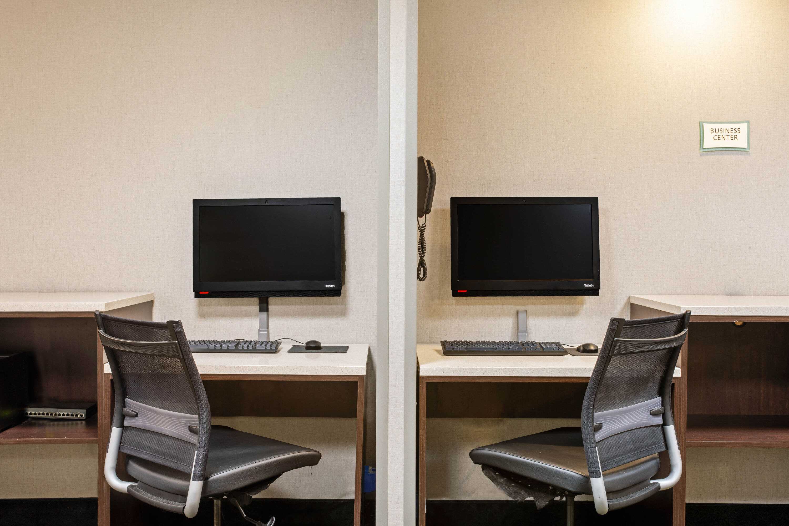 La Quinta Inn & Suites by Wyndham Boston-Andover business center in Andover, Massachusetts