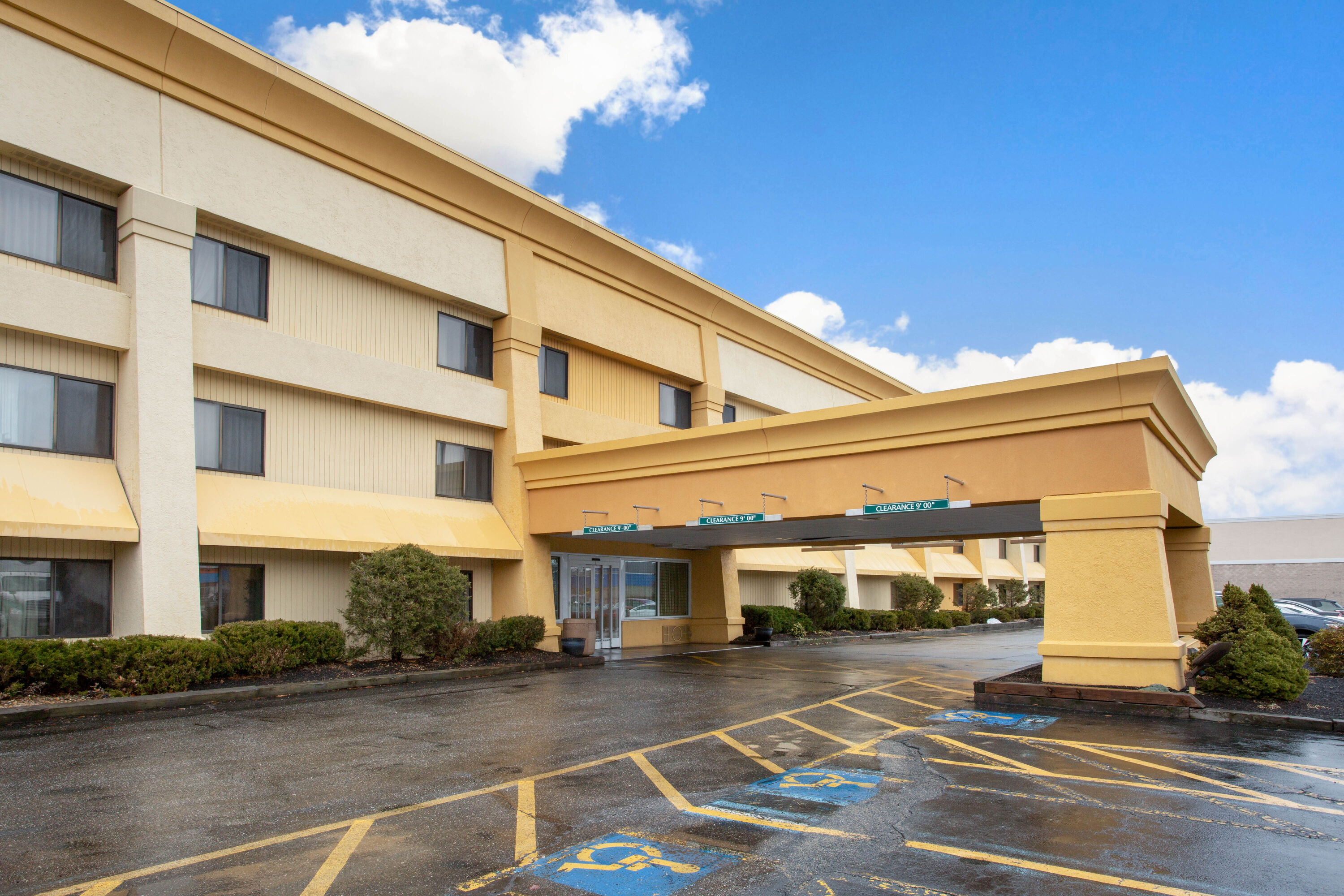 Quinta Inn Wyndham Auburn Worcester Auburn  Hotels