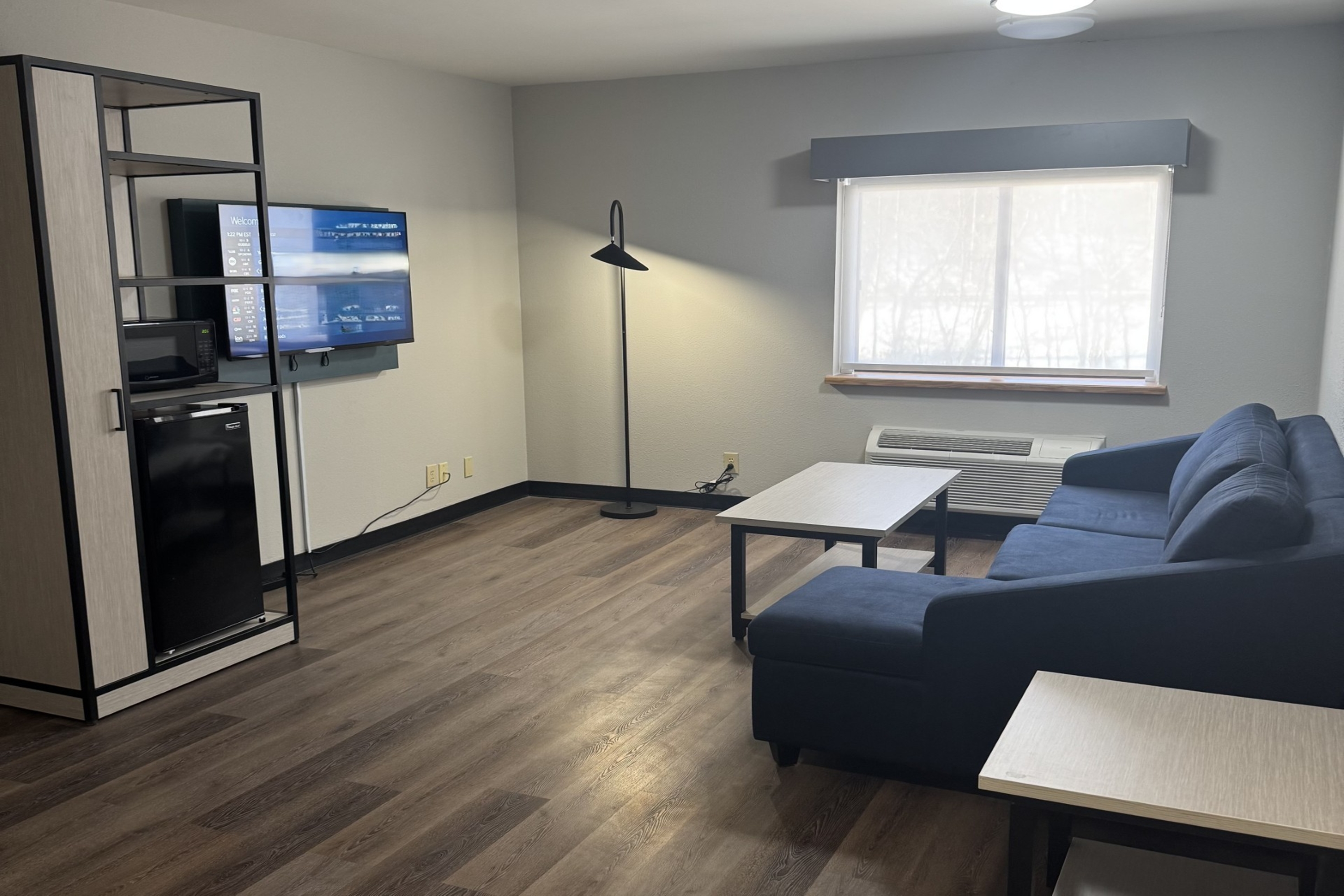 Guest room at the La Quinta Inn by Wyndham Auburn Worcester in Auburn, Massachusetts