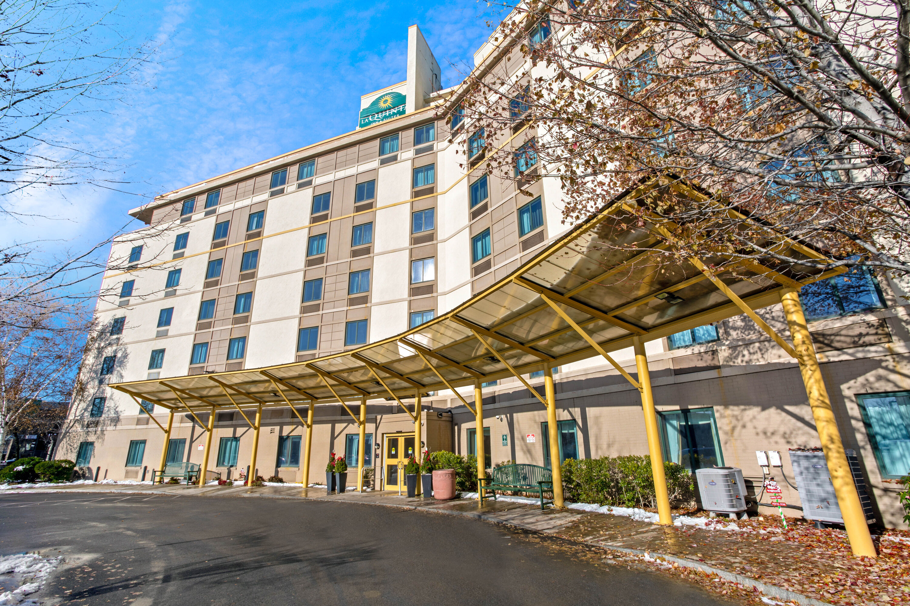 La Quinta Inn Suites By Wyndham Boston Somerville Somerville