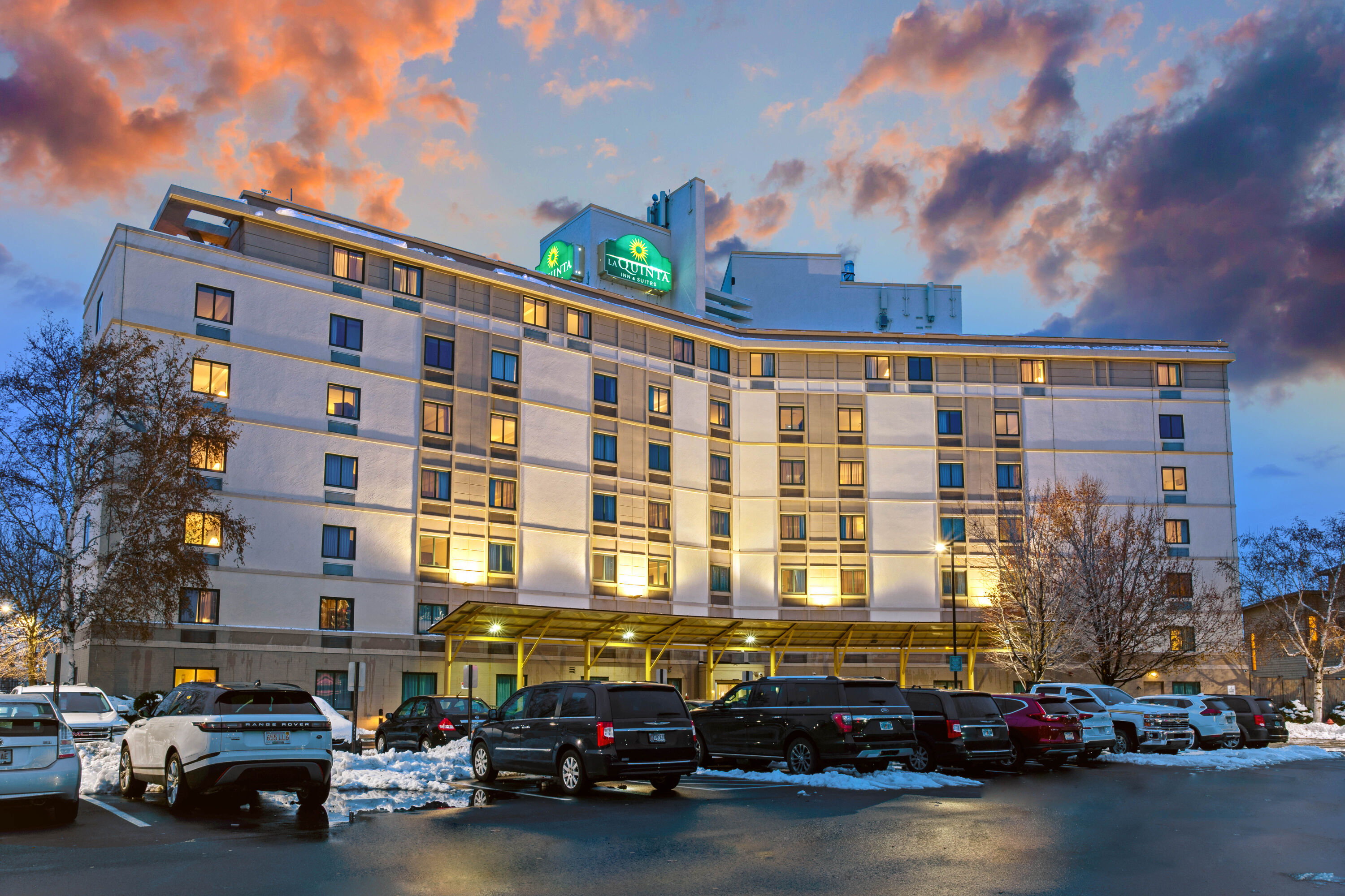 La Quinta Inn & Suites by Wyndham Boston Somerville Somerville, MA Hotels