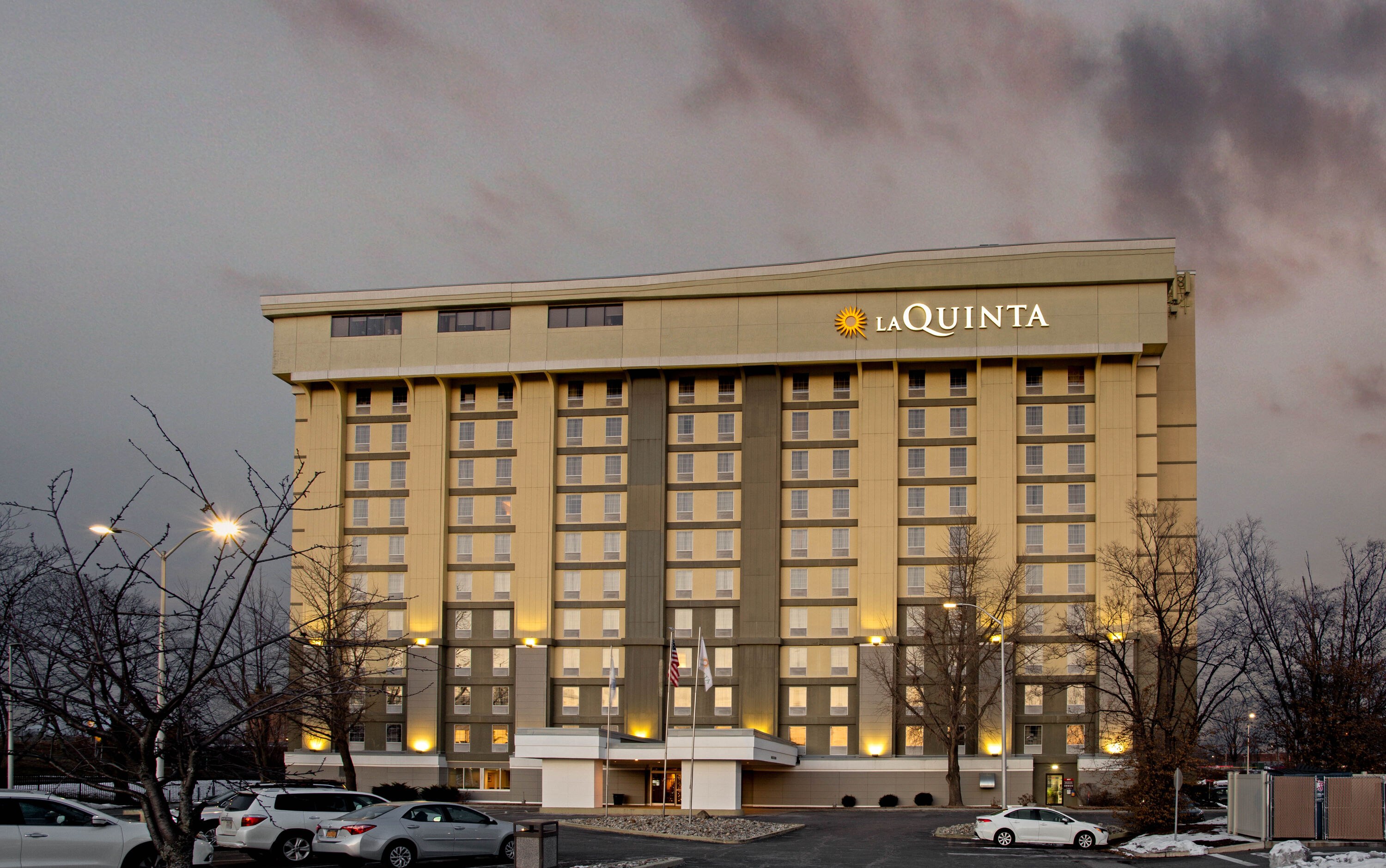 Exterior Dusk Image of La Quinta Inn & Suites by Wyndham Springfield MA hotel in Springfield, Massachusetts