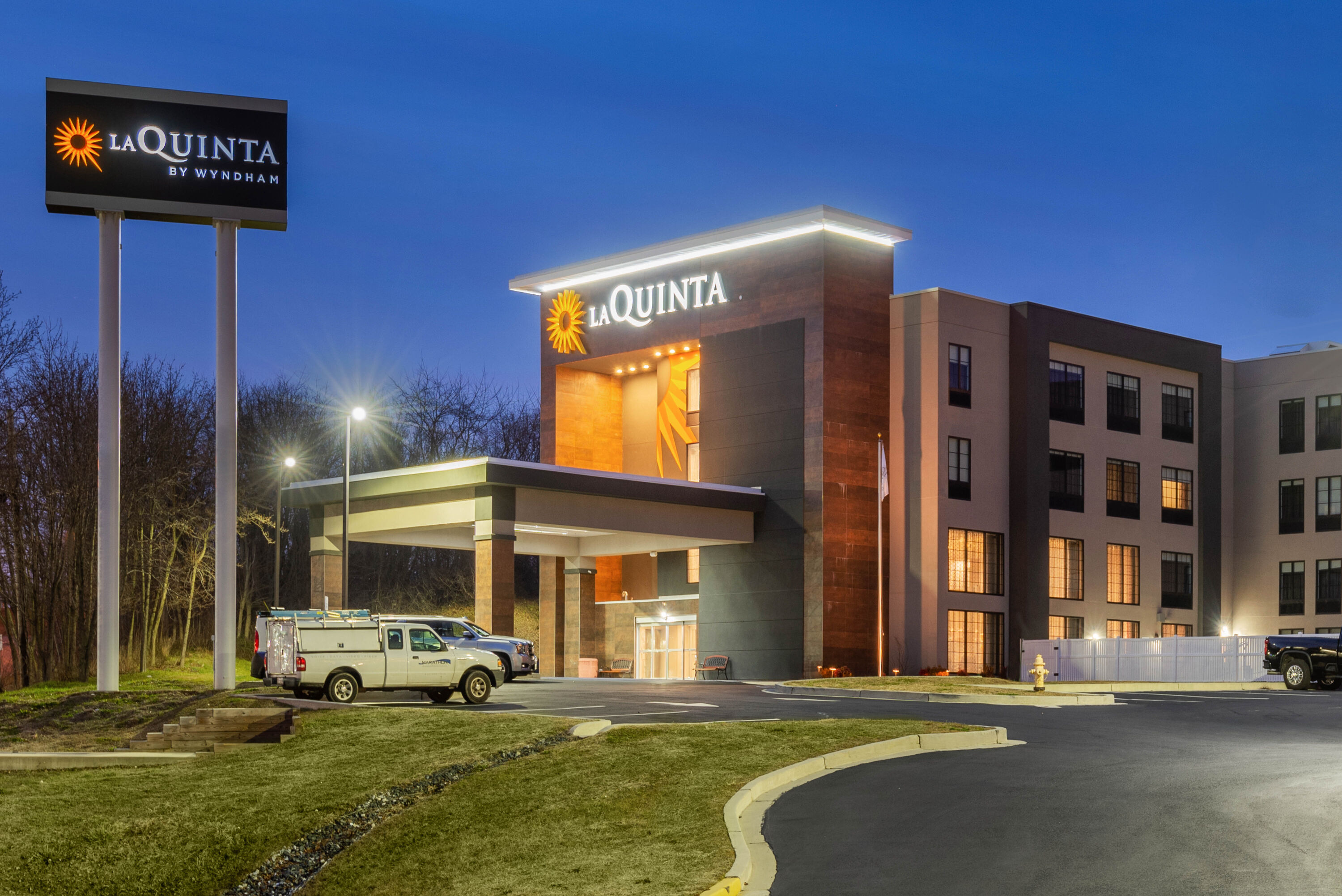 La Quinta Inn & Suites by Wyndham AberdeenAPG Aberdeen, MD Hotels