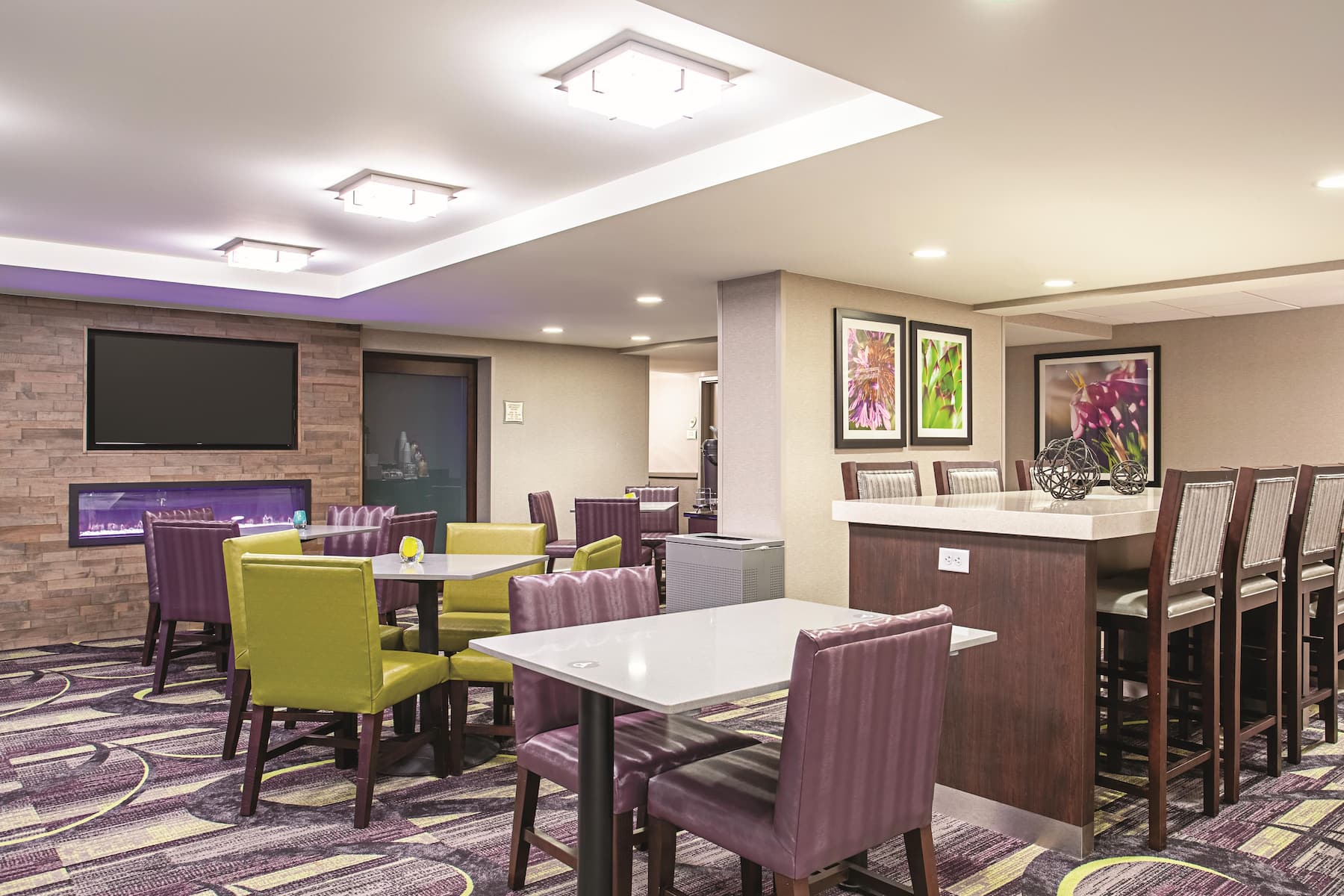 Property amenity at La Quinta Inn & Suites by Wyndham Baltimore N / White Marsh in Baltimore, Maryland