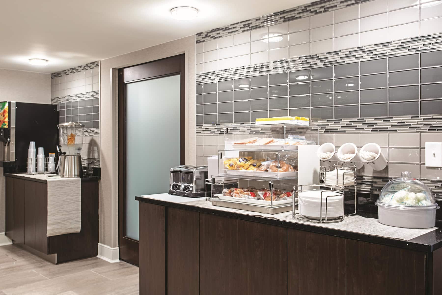 Property amenity at La Quinta Inn & Suites by Wyndham Baltimore N / White Marsh in Baltimore, Maryland