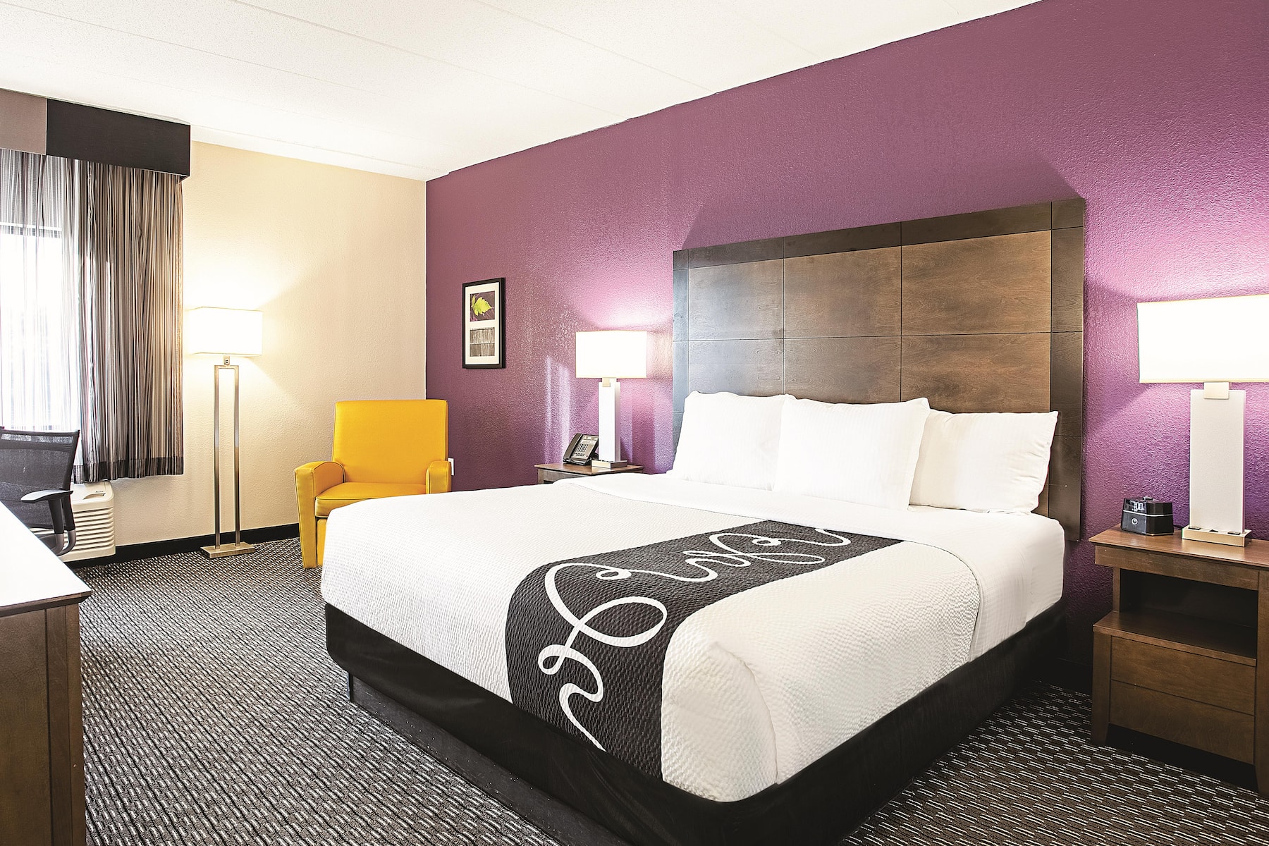 Guest room at the La Quinta Inn & Suites by Wyndham Baltimore N / White Marsh in Baltimore, Maryland