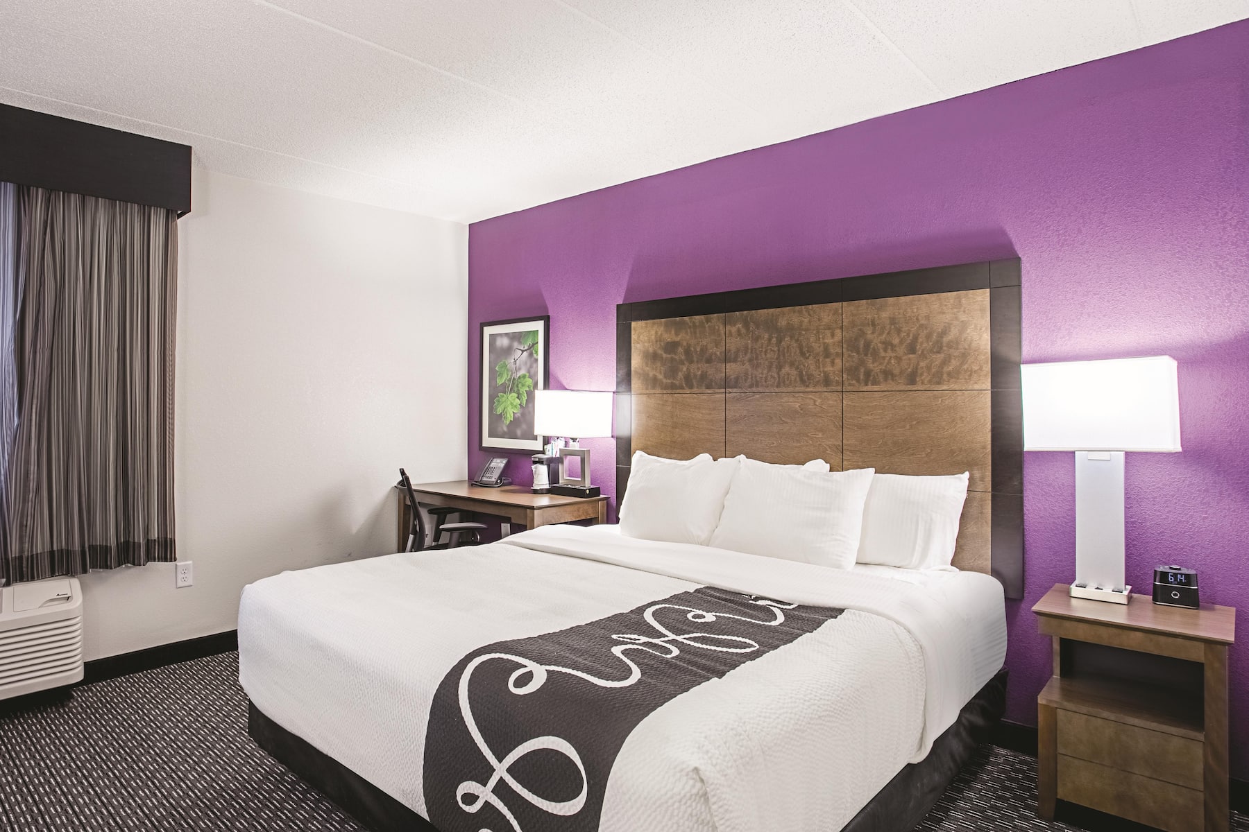 Guest room at the La Quinta Inn & Suites by Wyndham Baltimore N / White Marsh in Baltimore, Maryland