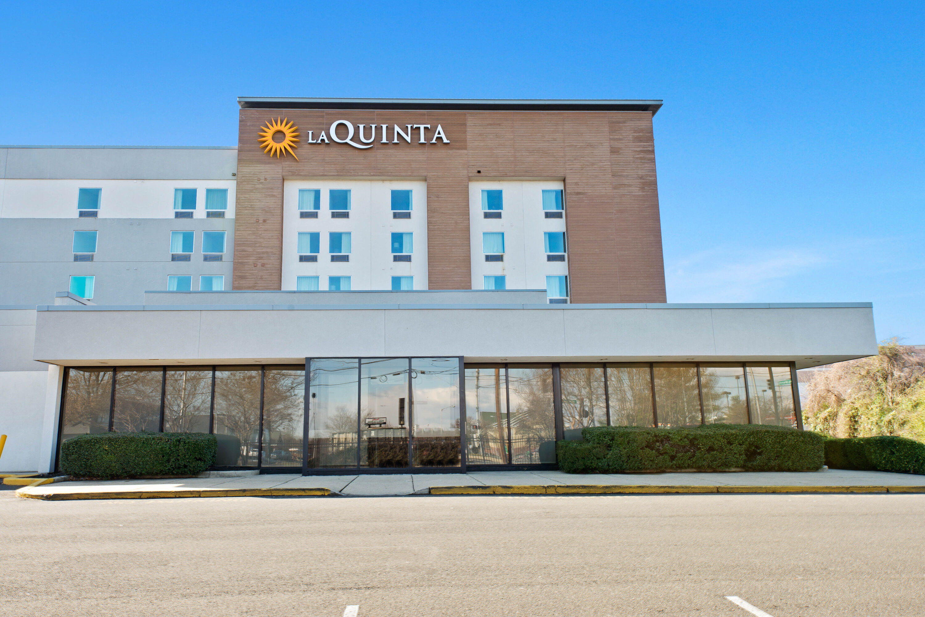 La Quinta Inn & Suites by Wyndham DC Metro Capital Beltway Capitol