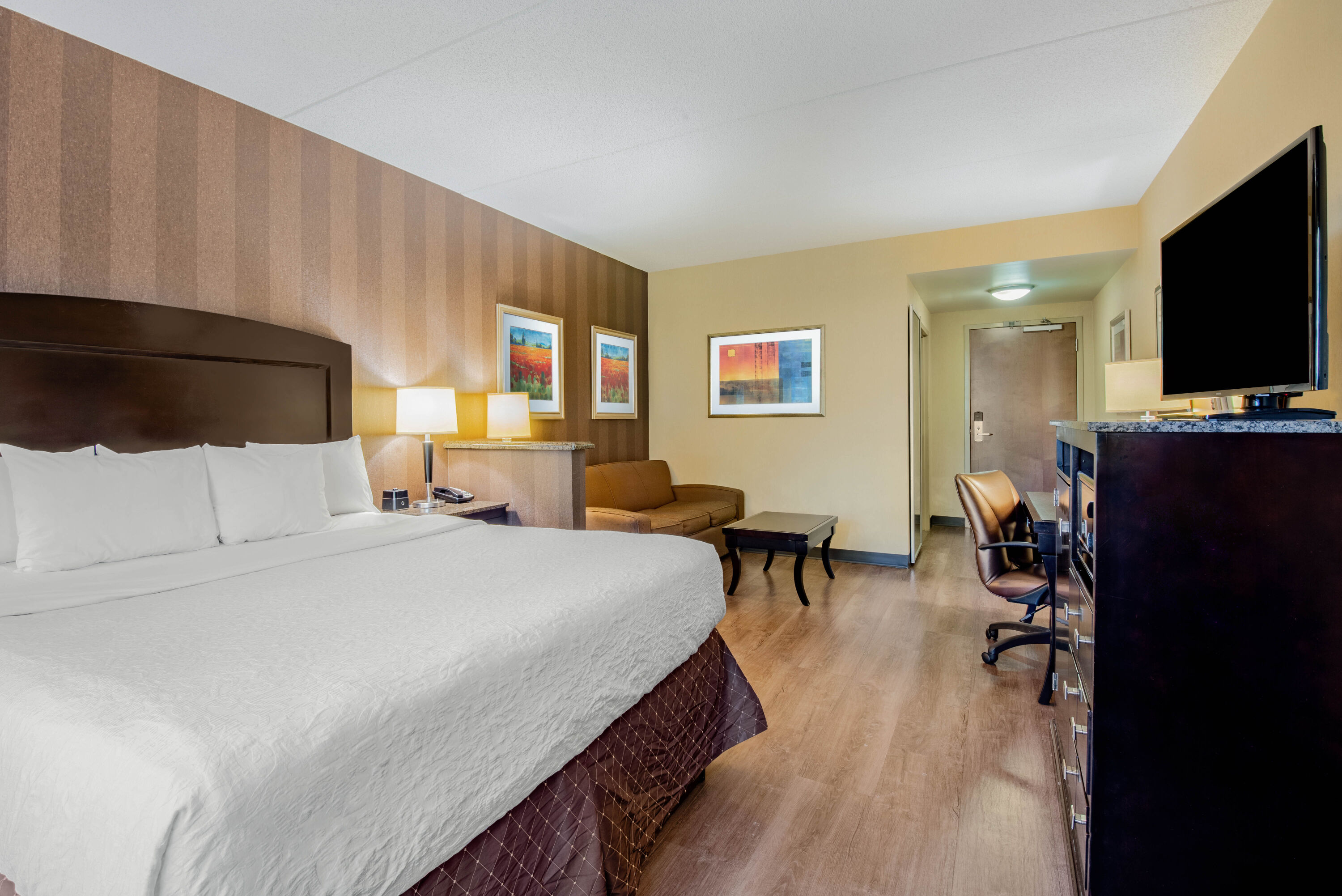 La Quinta Inn & Suites by Wyndham Bel Air/I-95 Exit 77A suite in Edgewood, Maryland