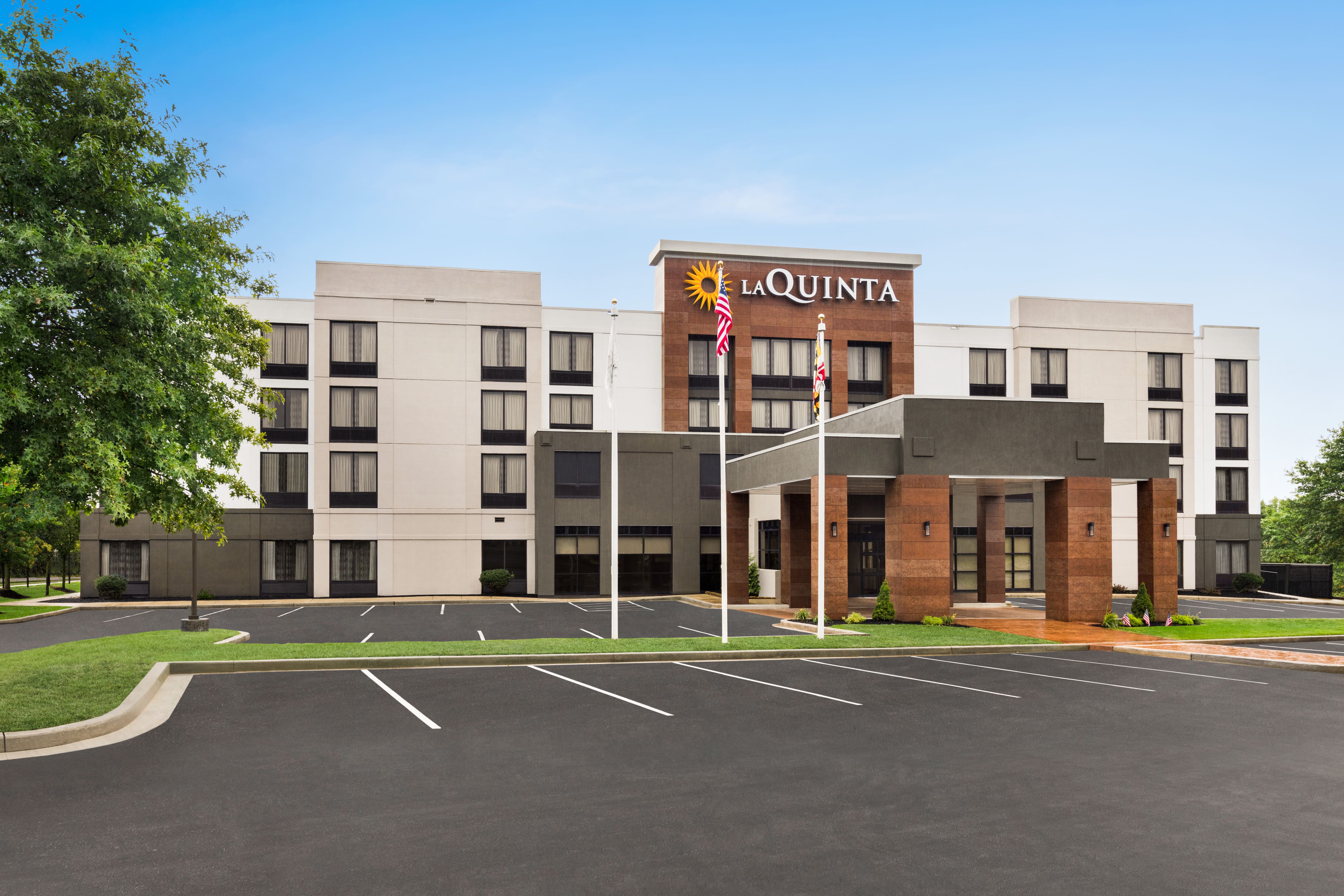 La Quinta Inn & Suites by Wyndham Newark Elkton Elkton, MD Hotels