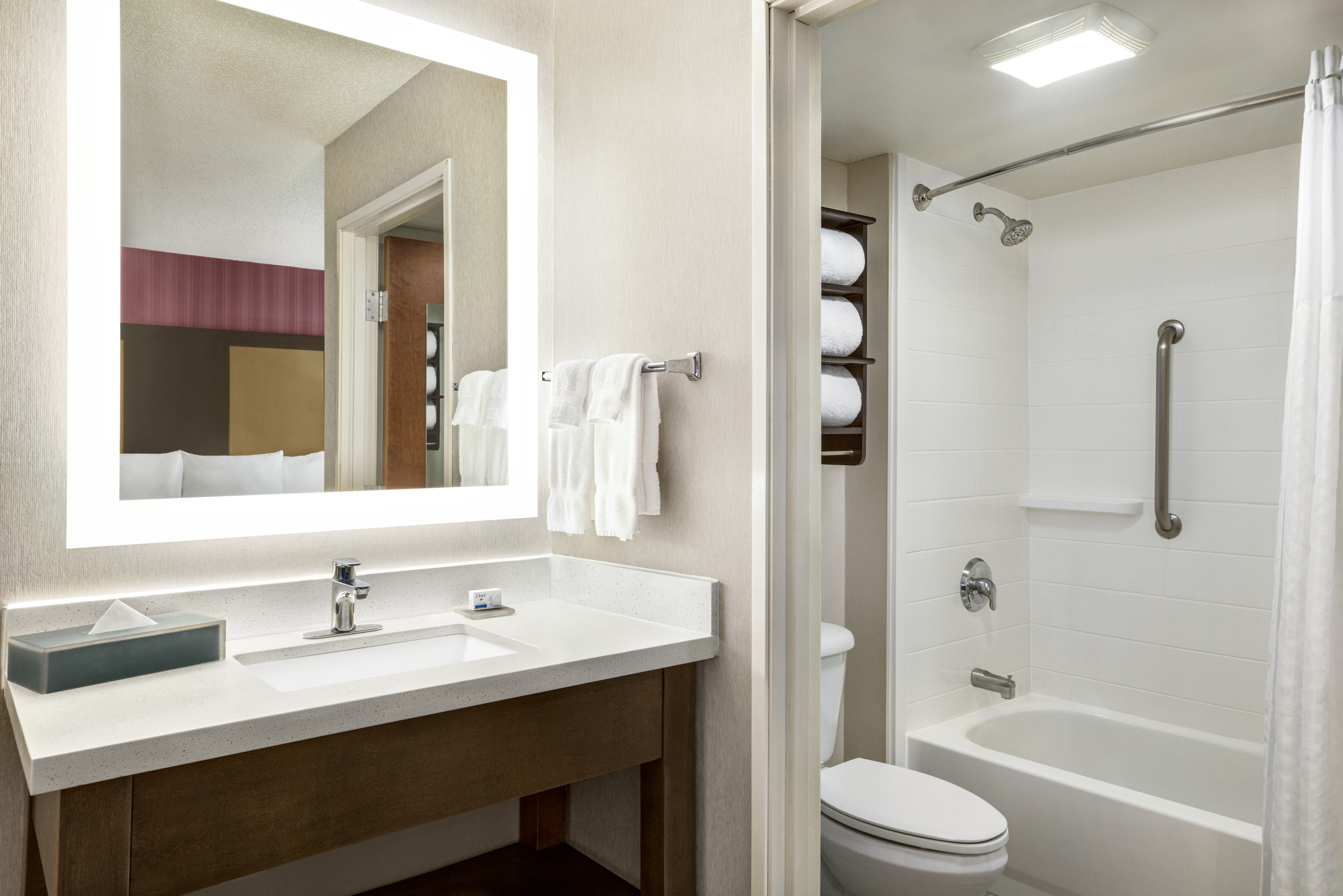 Guest room bath at the La Quinta Inn & Suites by Wyndham Newark - Elkton in Elkton, Maryland