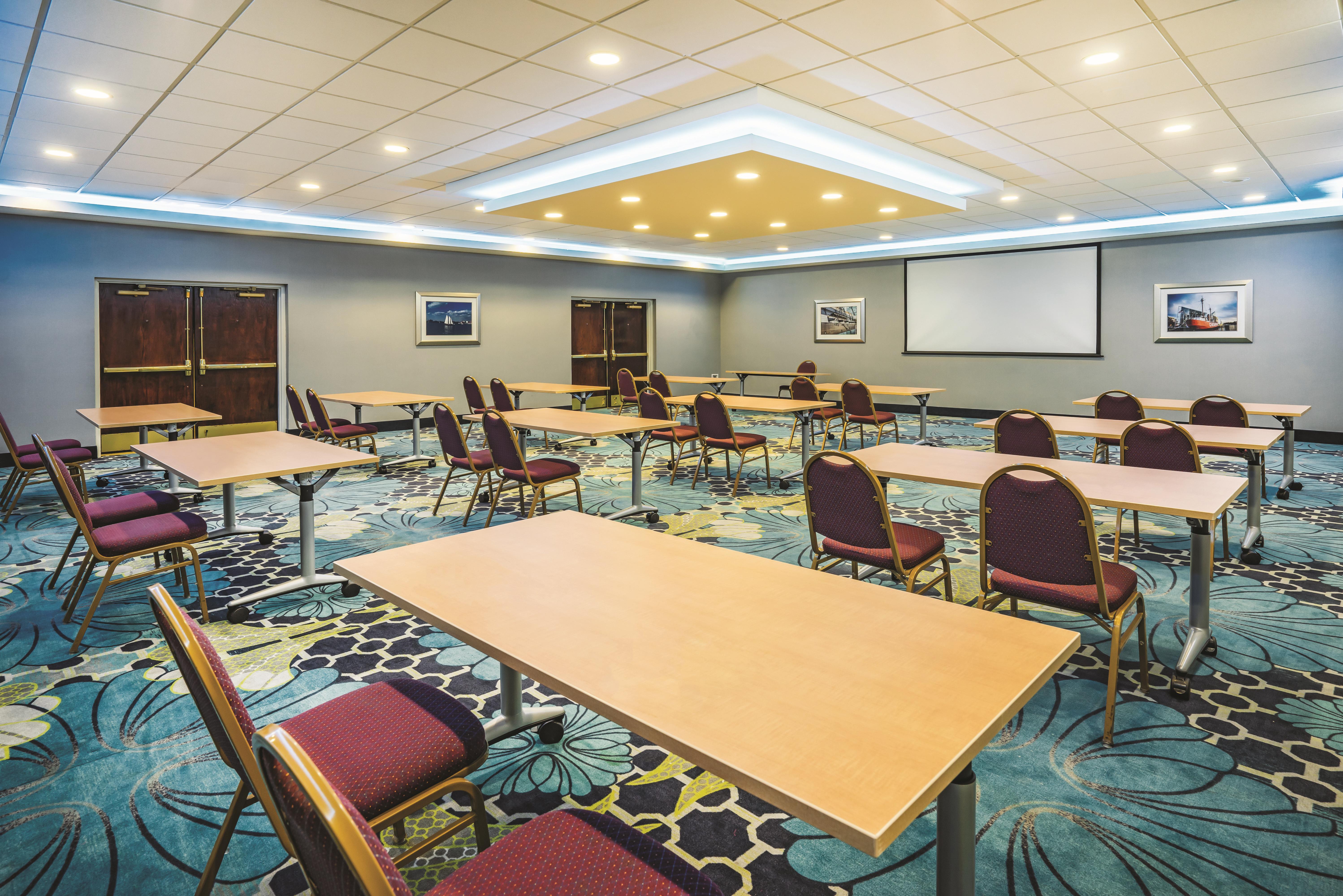 La Quinta Inn & Suites by Wyndham Baltimore S. Glen Burnie Glen