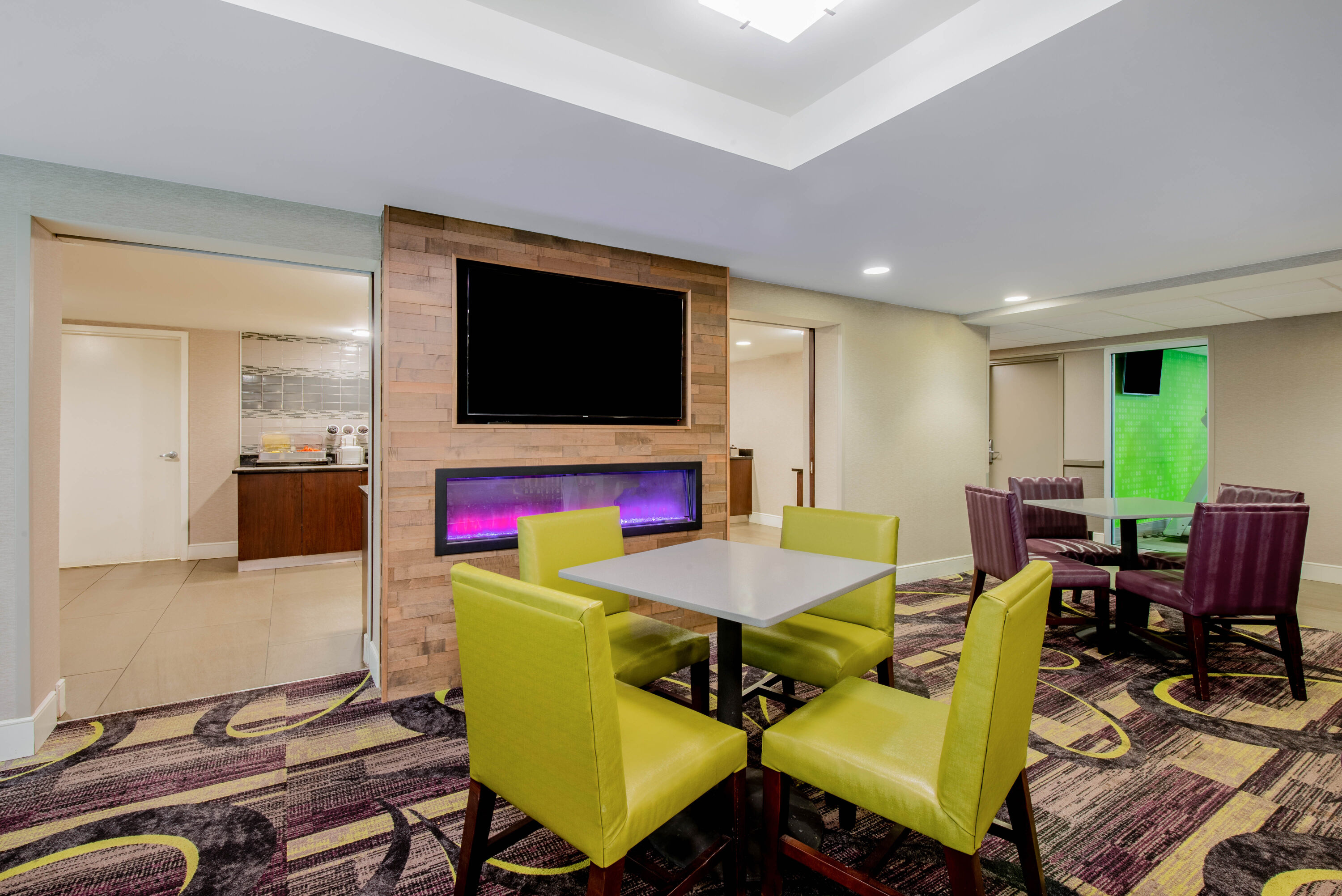 Free breakfast at La Quinta Inn & Suites by Wyndham Baltimore BWI Airport in Linthicum, Maryland