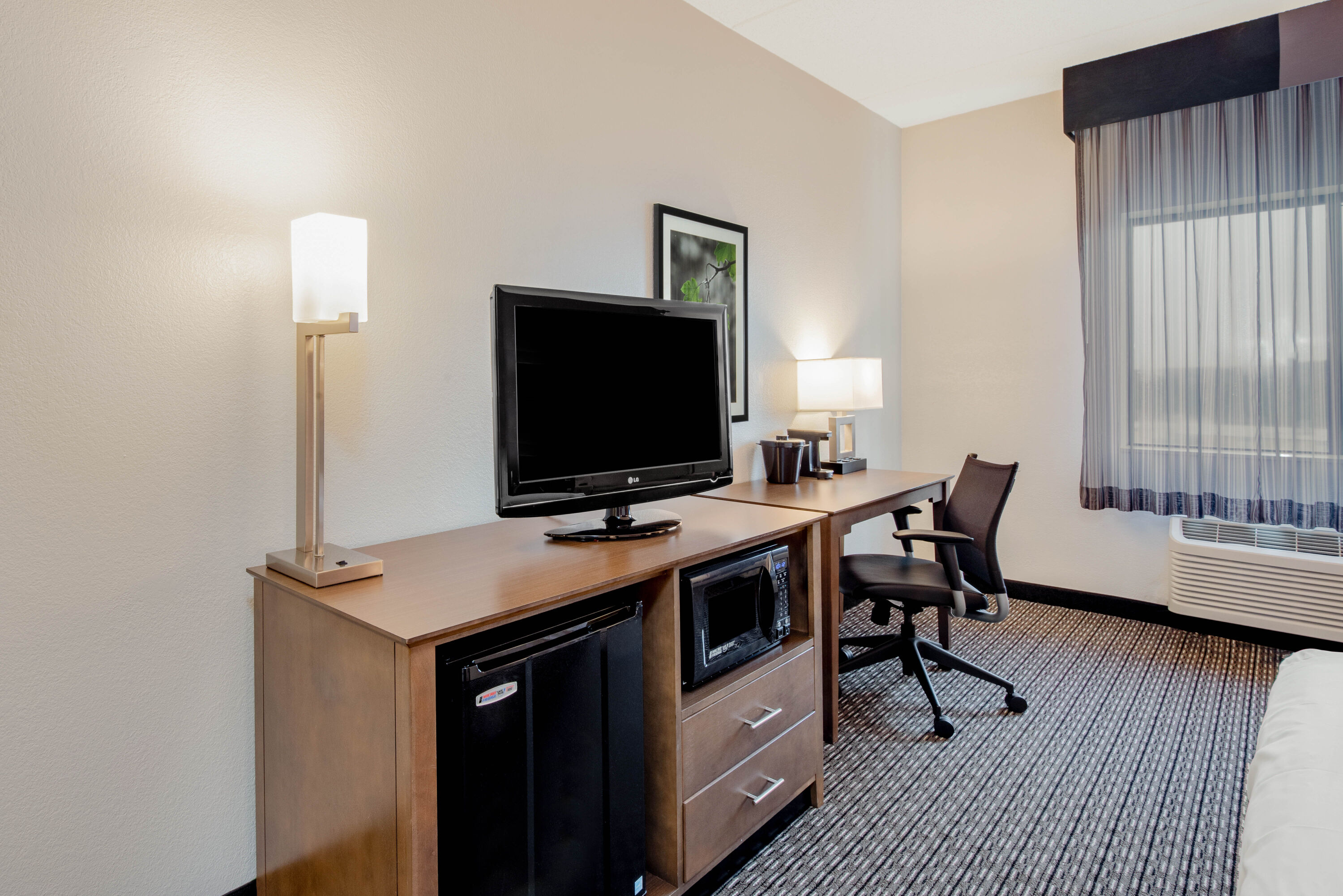 Guest room feature at the La Quinta Inn & Suites by Wyndham Baltimore BWI Airport in Linthicum, Maryland